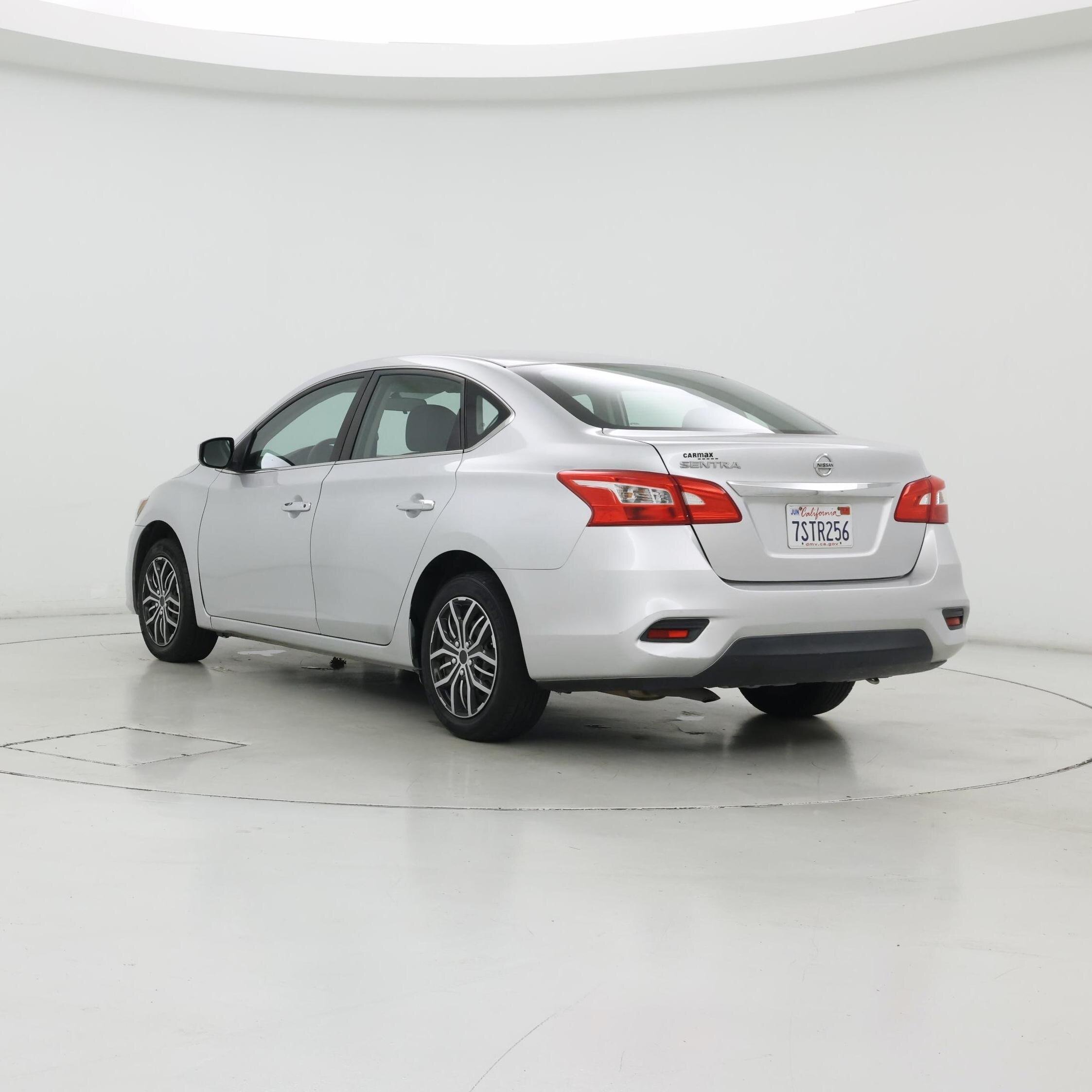 Thumbnail: 2016 Nissan Sentra - 2