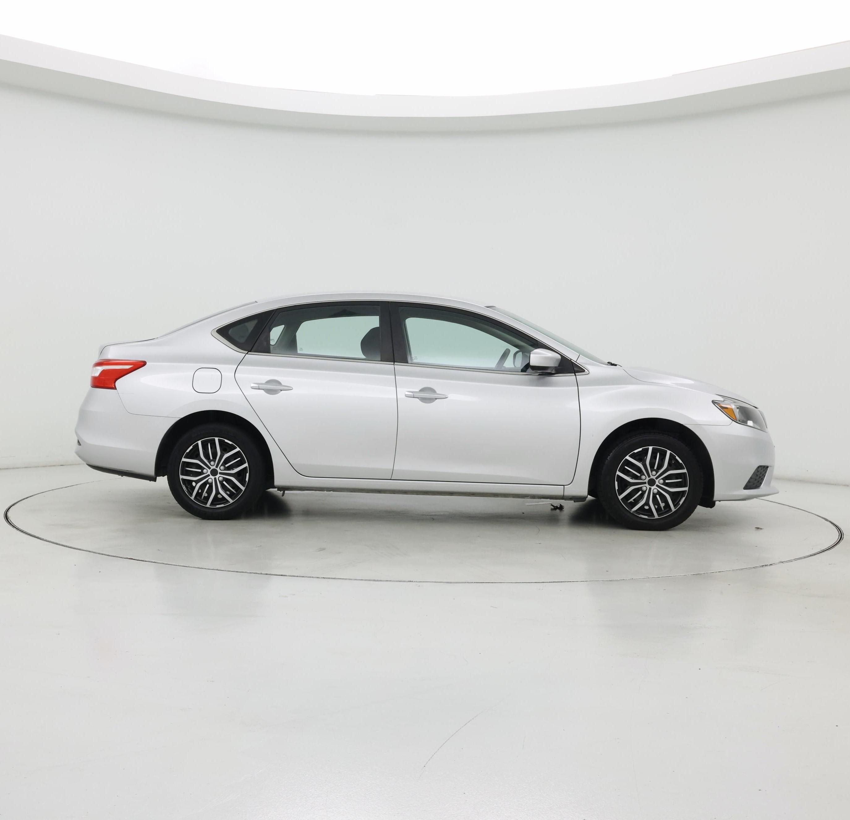 Thumbnail: 2016 Nissan Sentra - 7