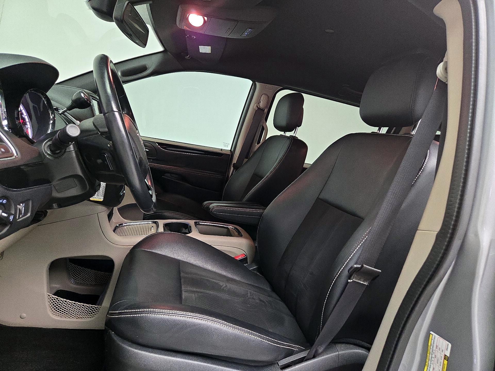 Thumbnail: 2019 Dodge Grand Caravan - 11
