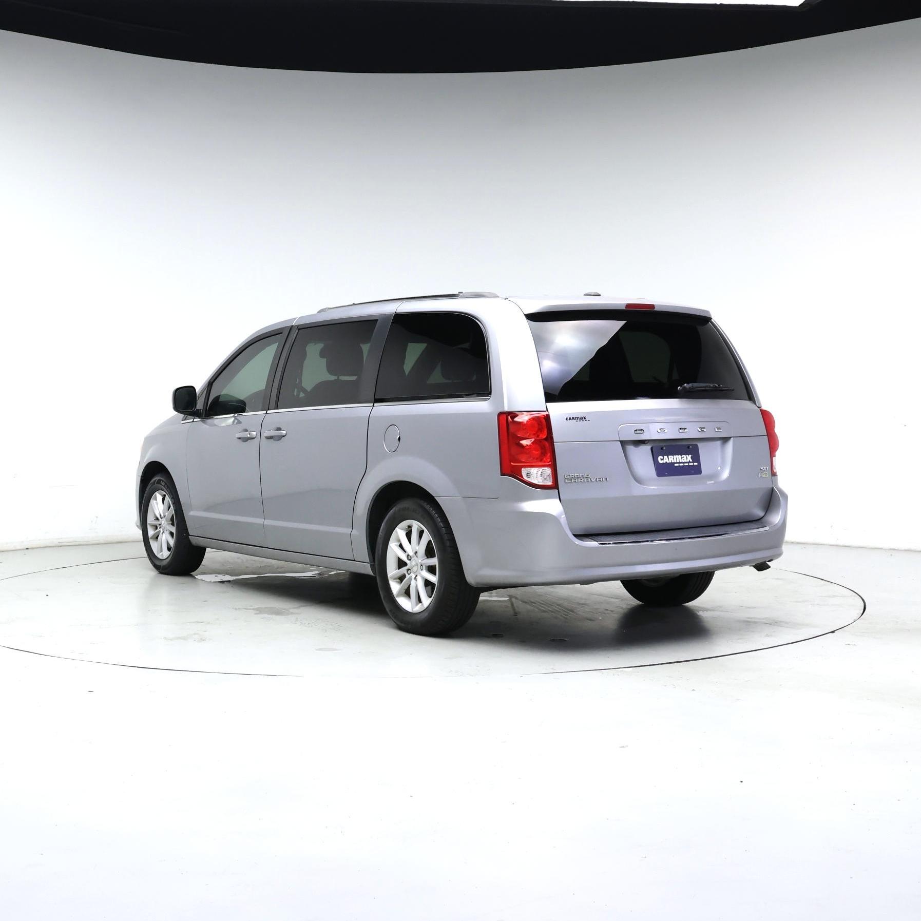 Thumbnail: 2019 Dodge Grand Caravan - 2