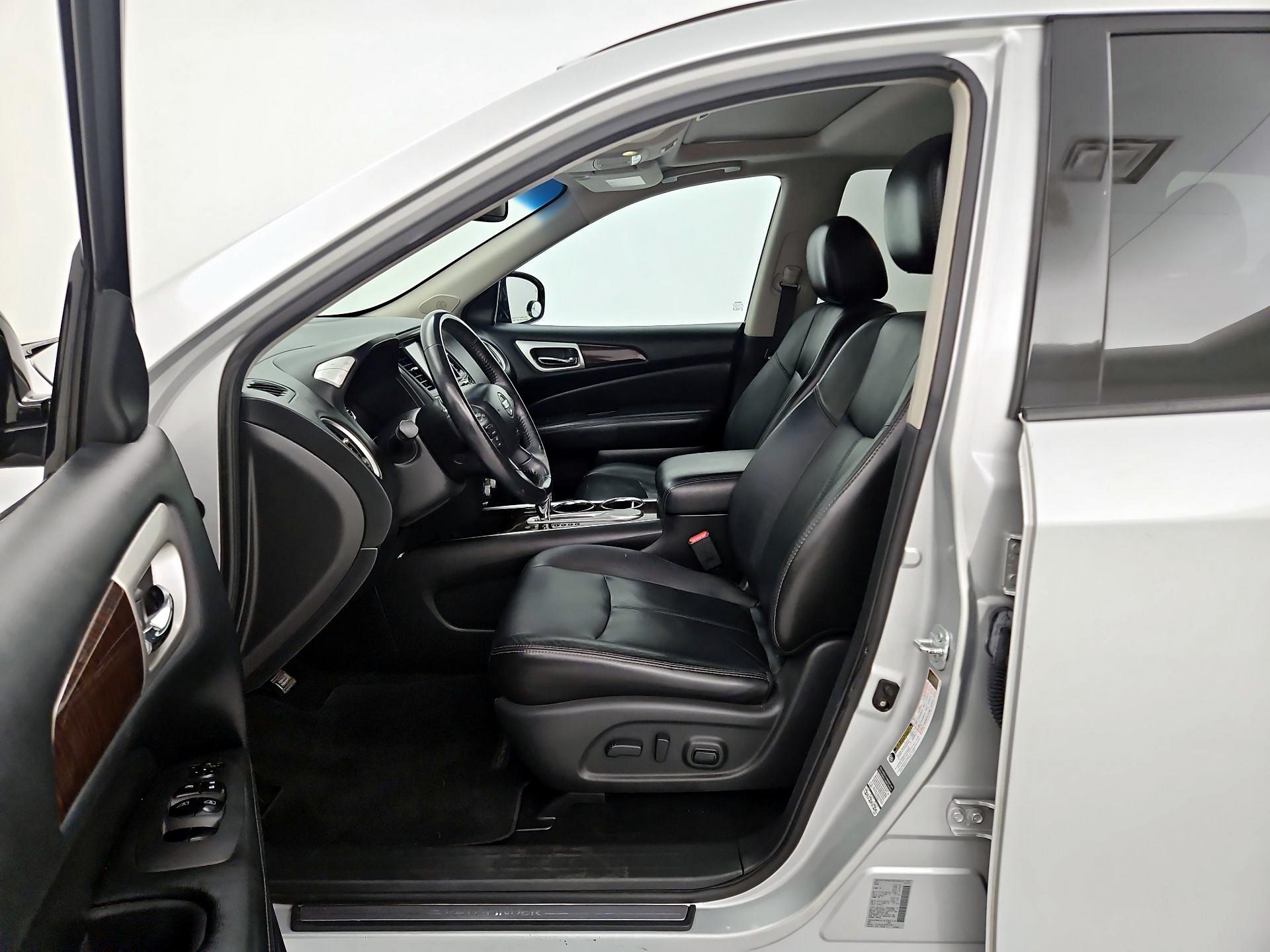 Thumbnail: 2014 Nissan Pathfinder - 11