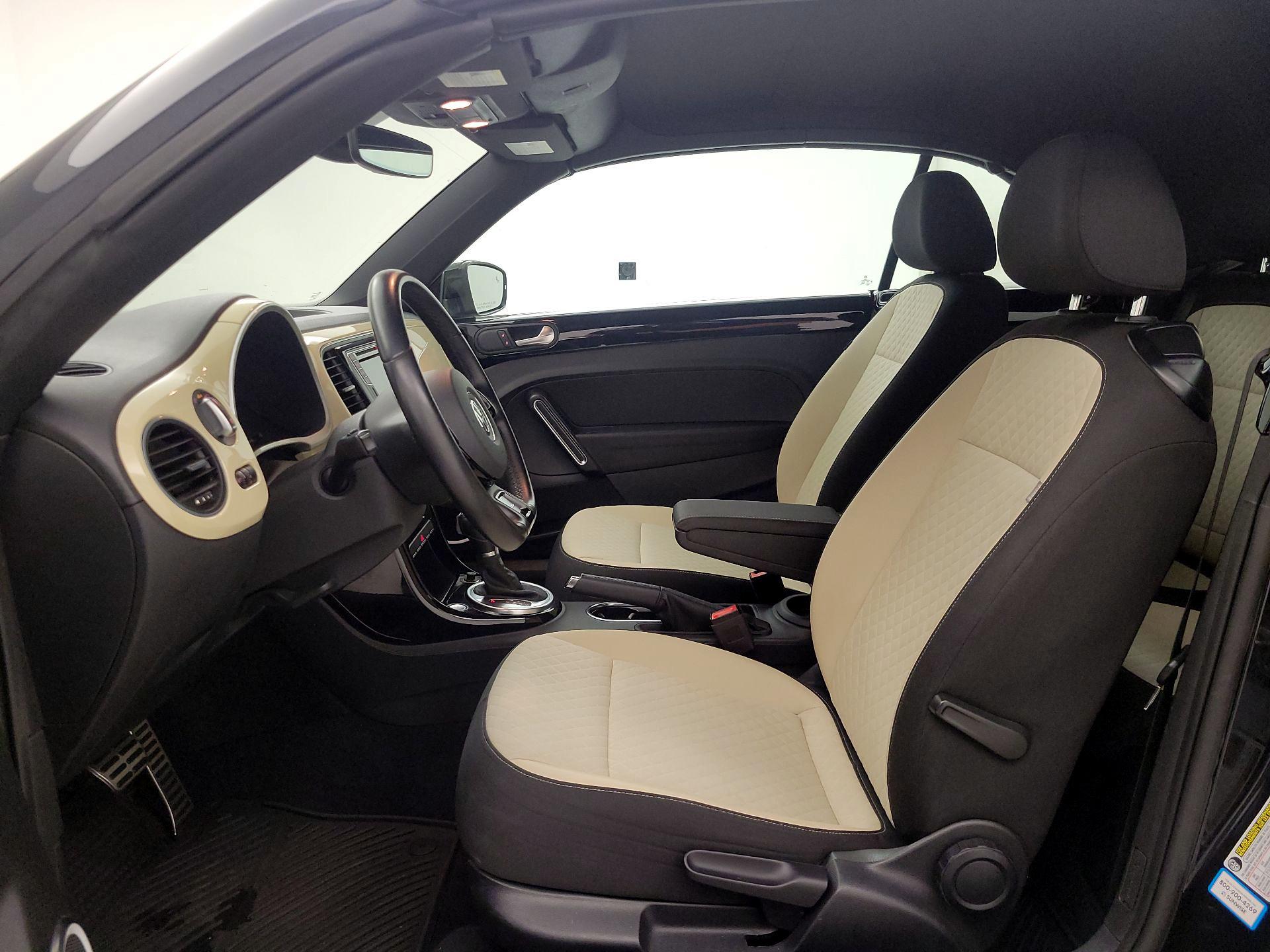 Thumbnail: 2019 Volkswagen Beetle - 11