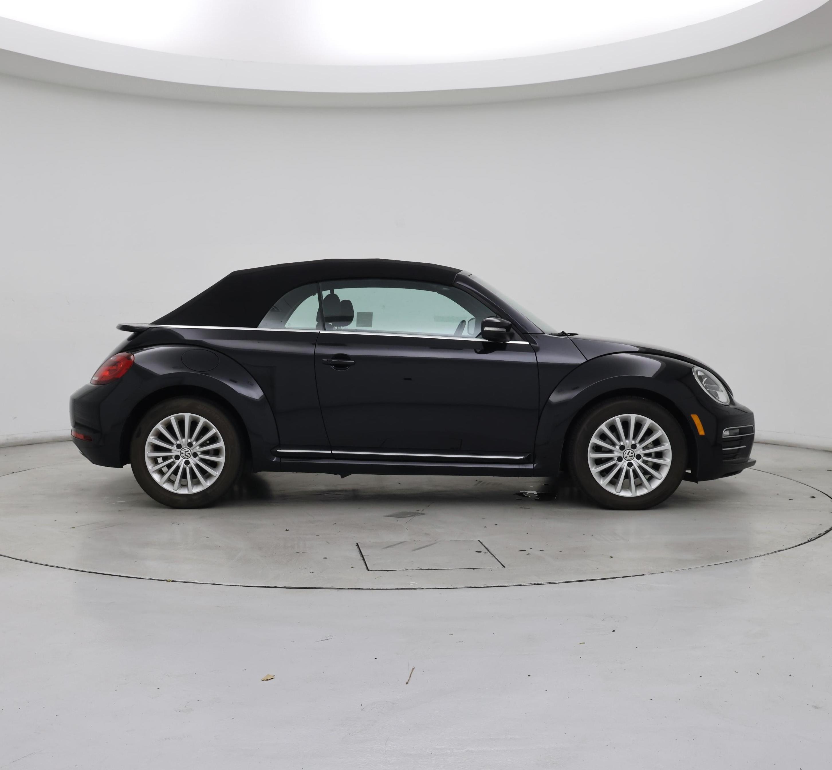 Thumbnail: 2019 Volkswagen Beetle - 7