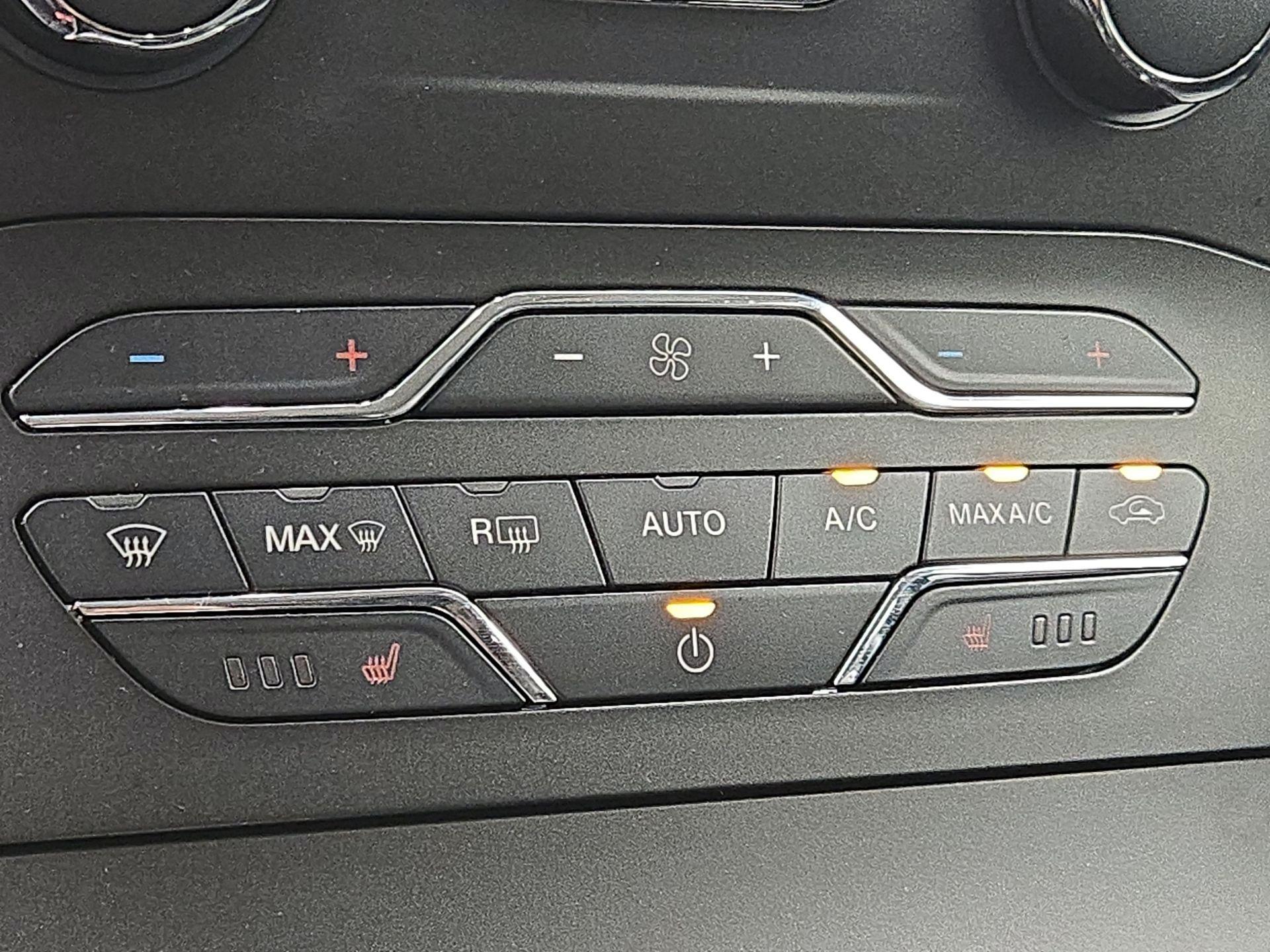 Thumbnail: 2019 Ford Edge - 16