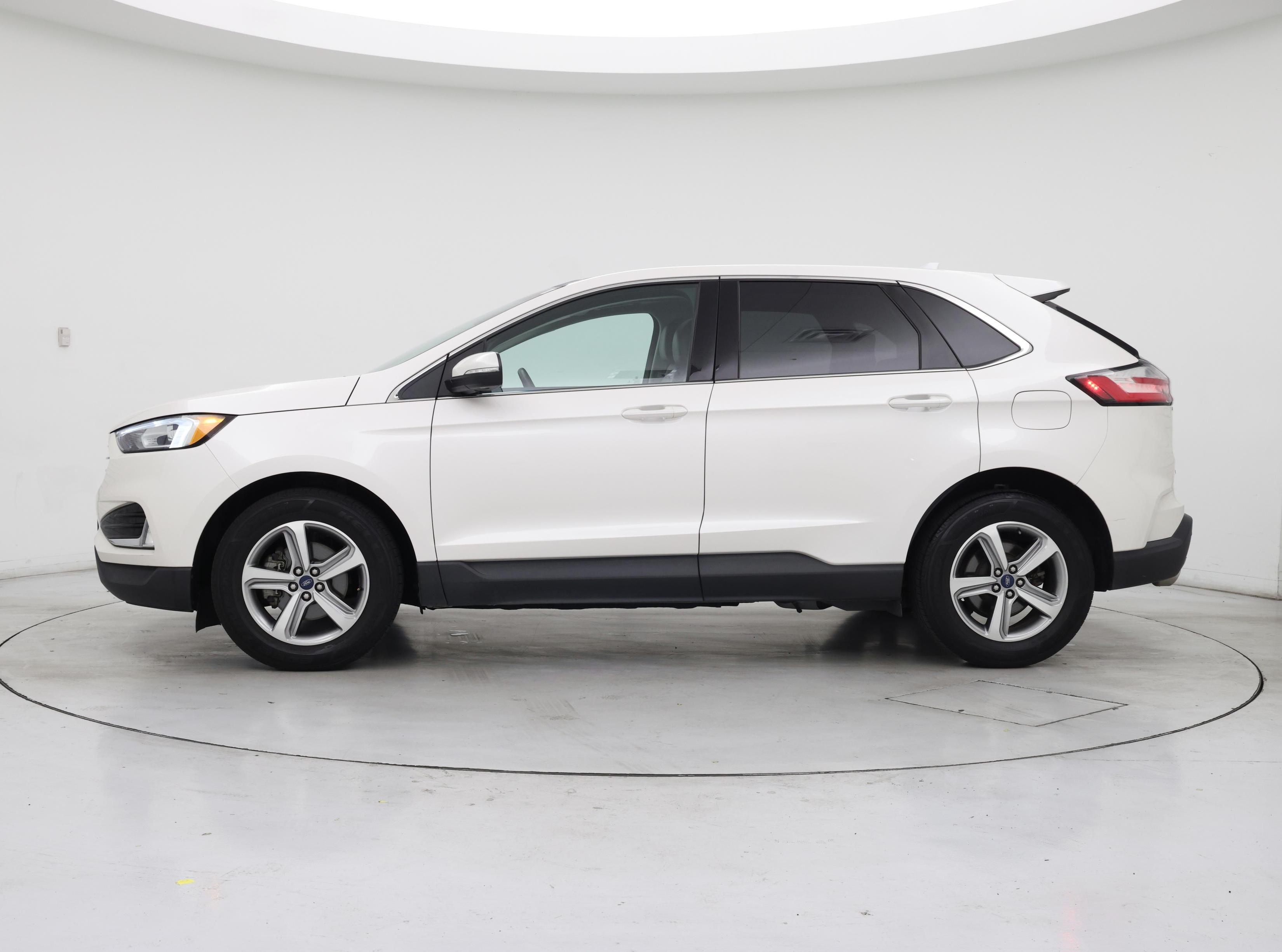 Thumbnail: 2019 Ford Edge - 3