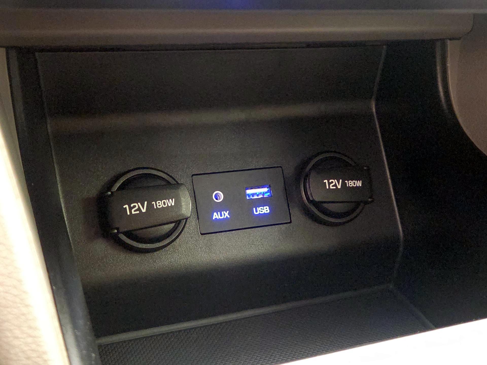 Thumbnail: 2020 Hyundai Elantra - 16