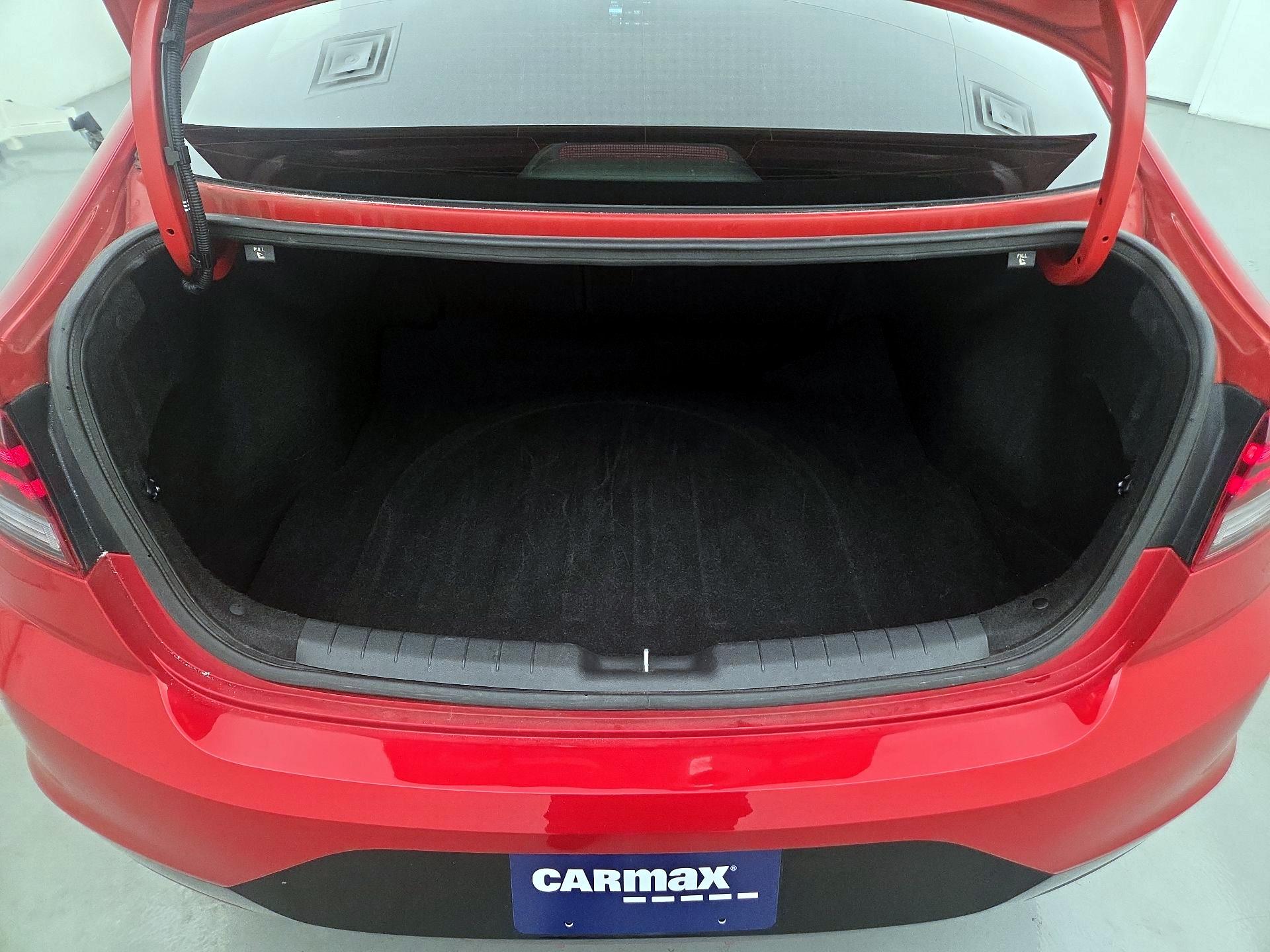 Thumbnail: 2020 Hyundai Elantra - 18