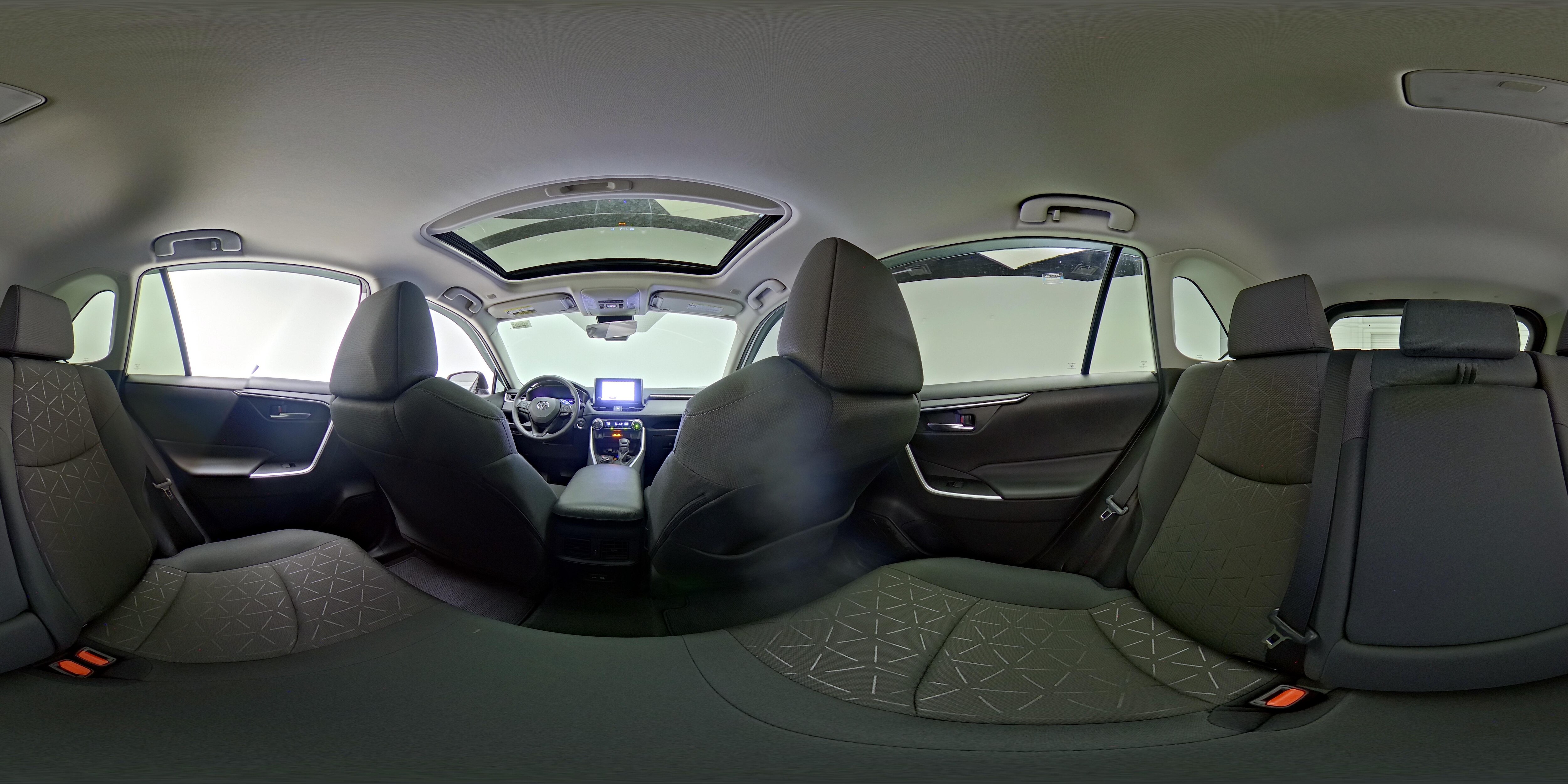 2024 Toyota RAV4 XLE - Photo 26