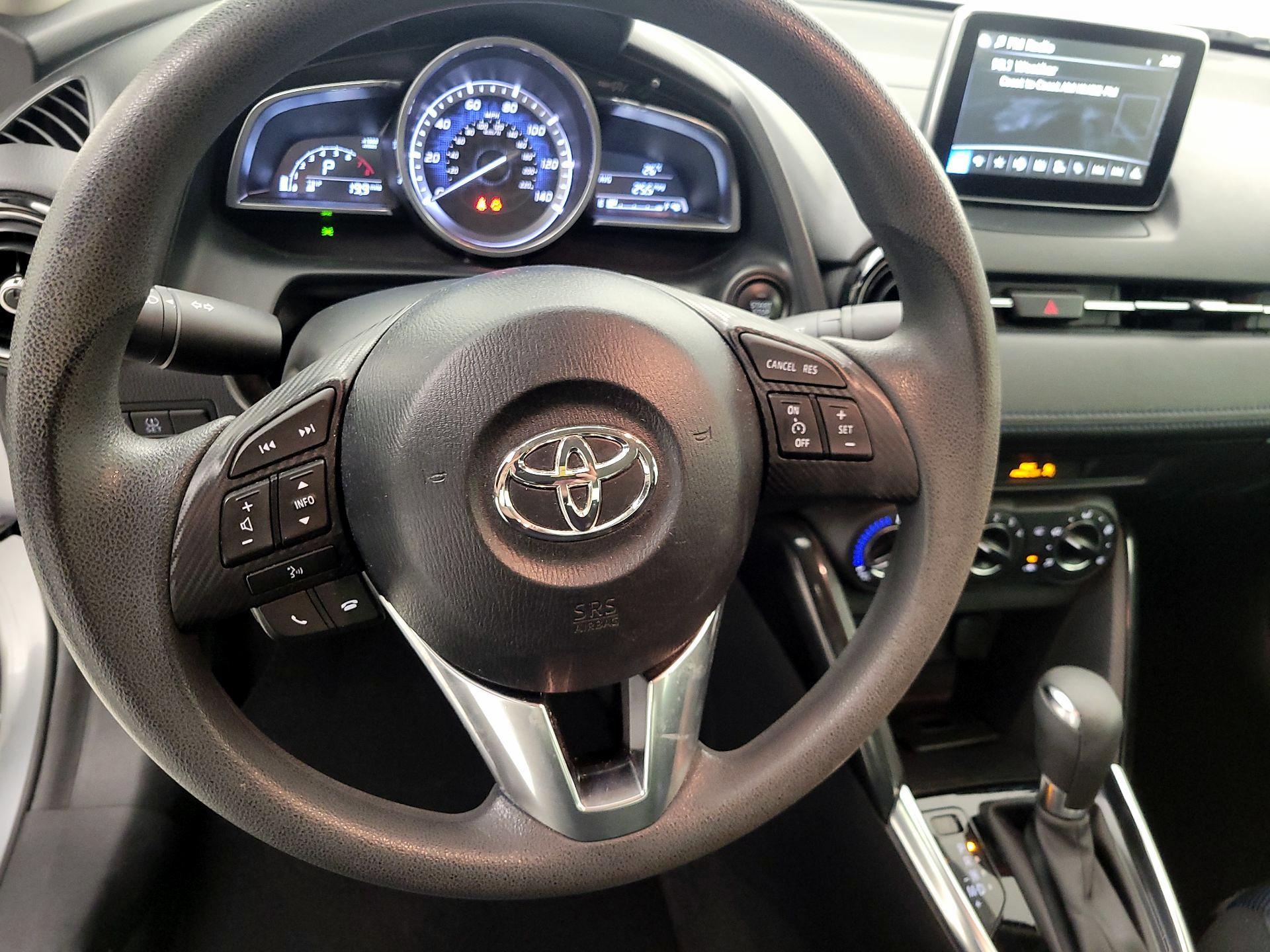 Thumbnail: 2017 Toyota Yaris iA - 10