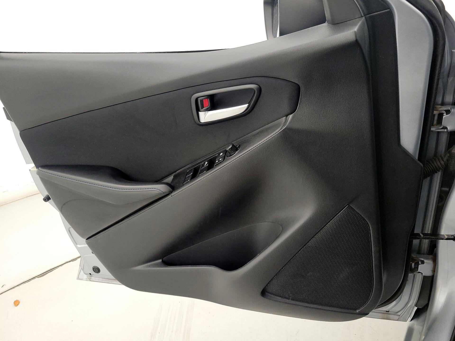 Thumbnail: 2017 Toyota Yaris iA - 12