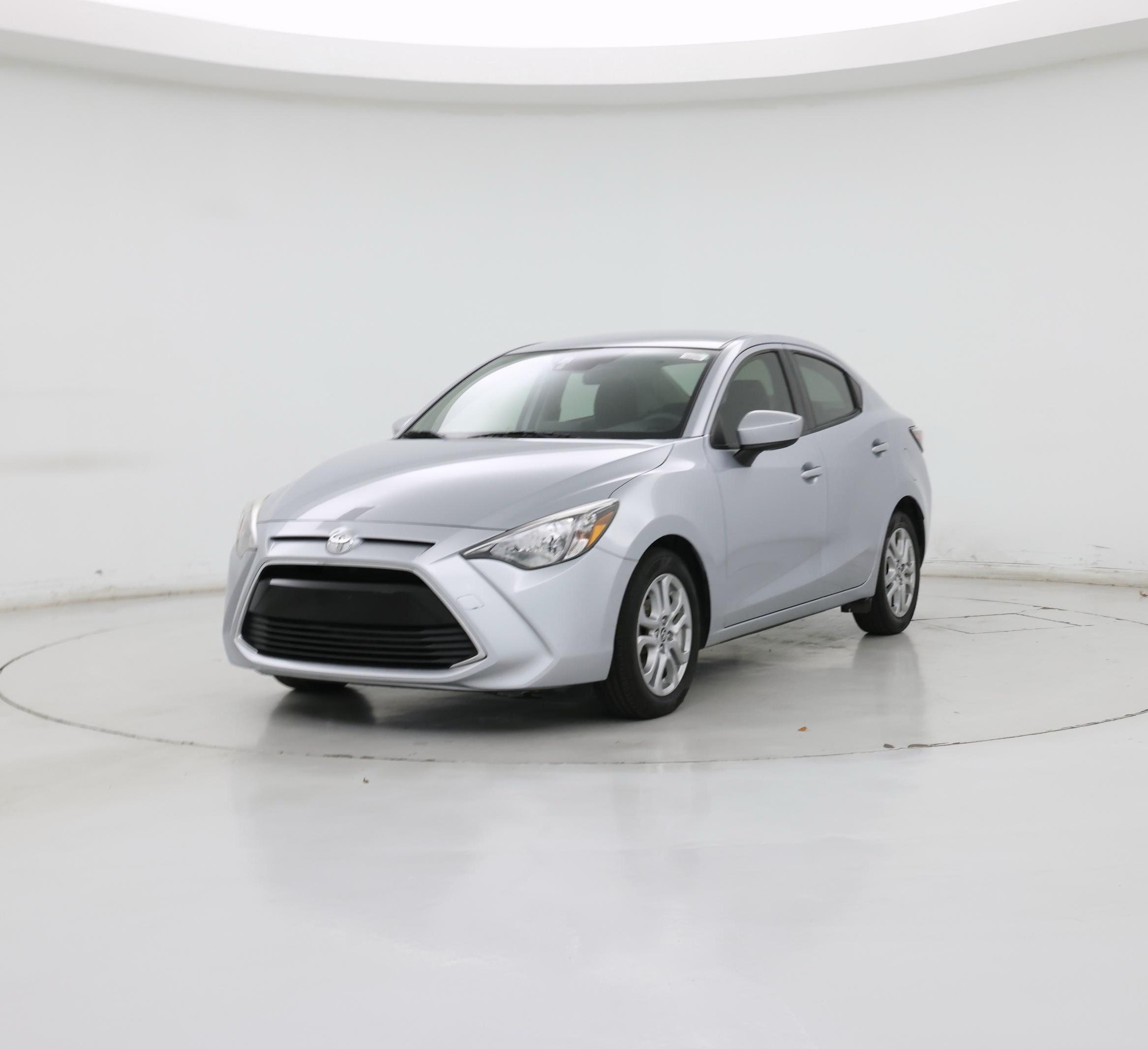 Thumbnail: 2017 Toyota Yaris iA - 4