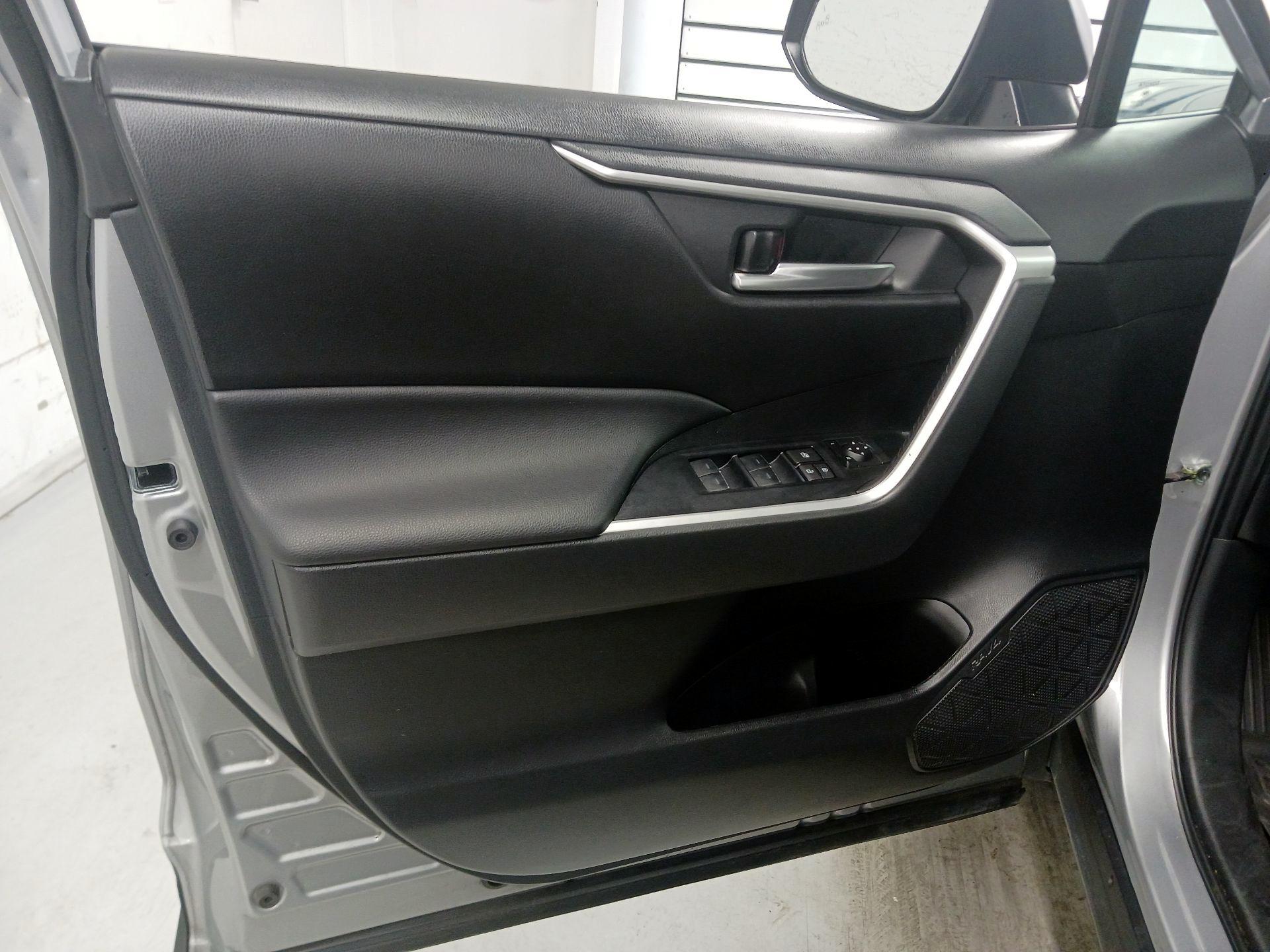 Thumbnail: 2024 Toyota RAV4 - 12