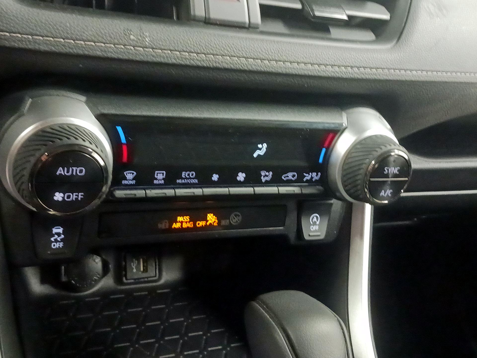 Thumbnail: 2024 Toyota RAV4 - 14