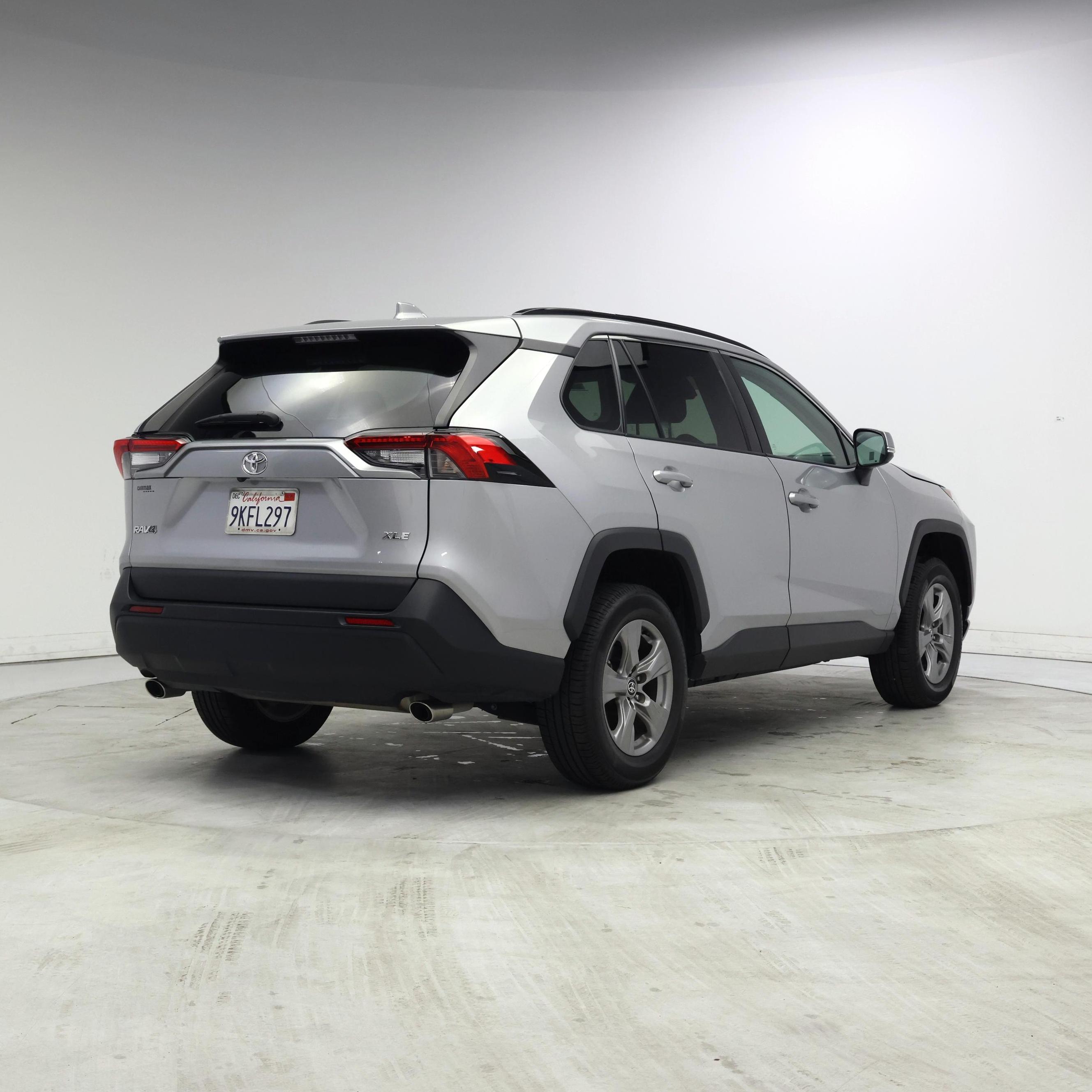 Thumbnail: 2024 Toyota RAV4 - 8