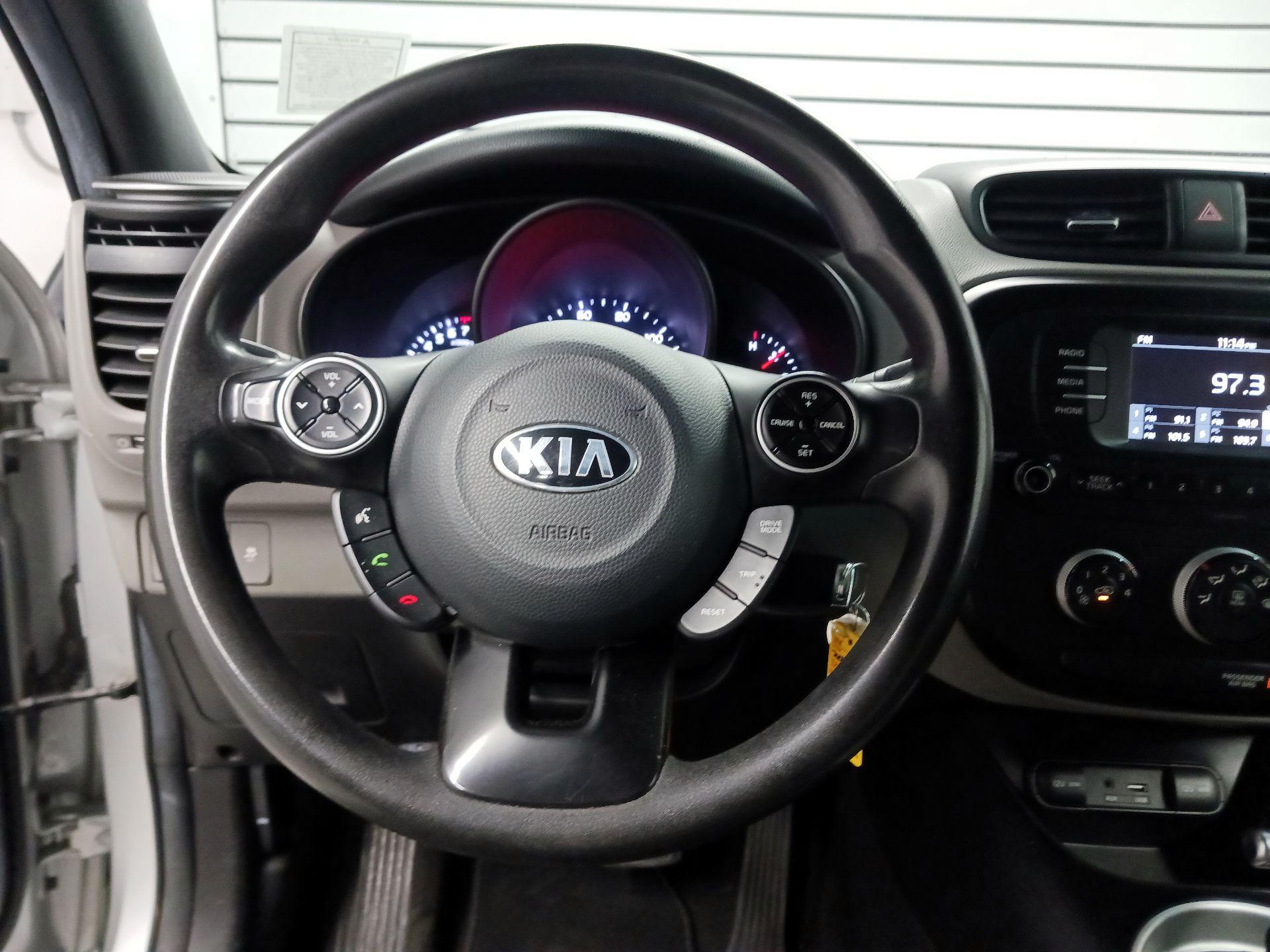 Thumbnail: 2017 Kia Soul - 10