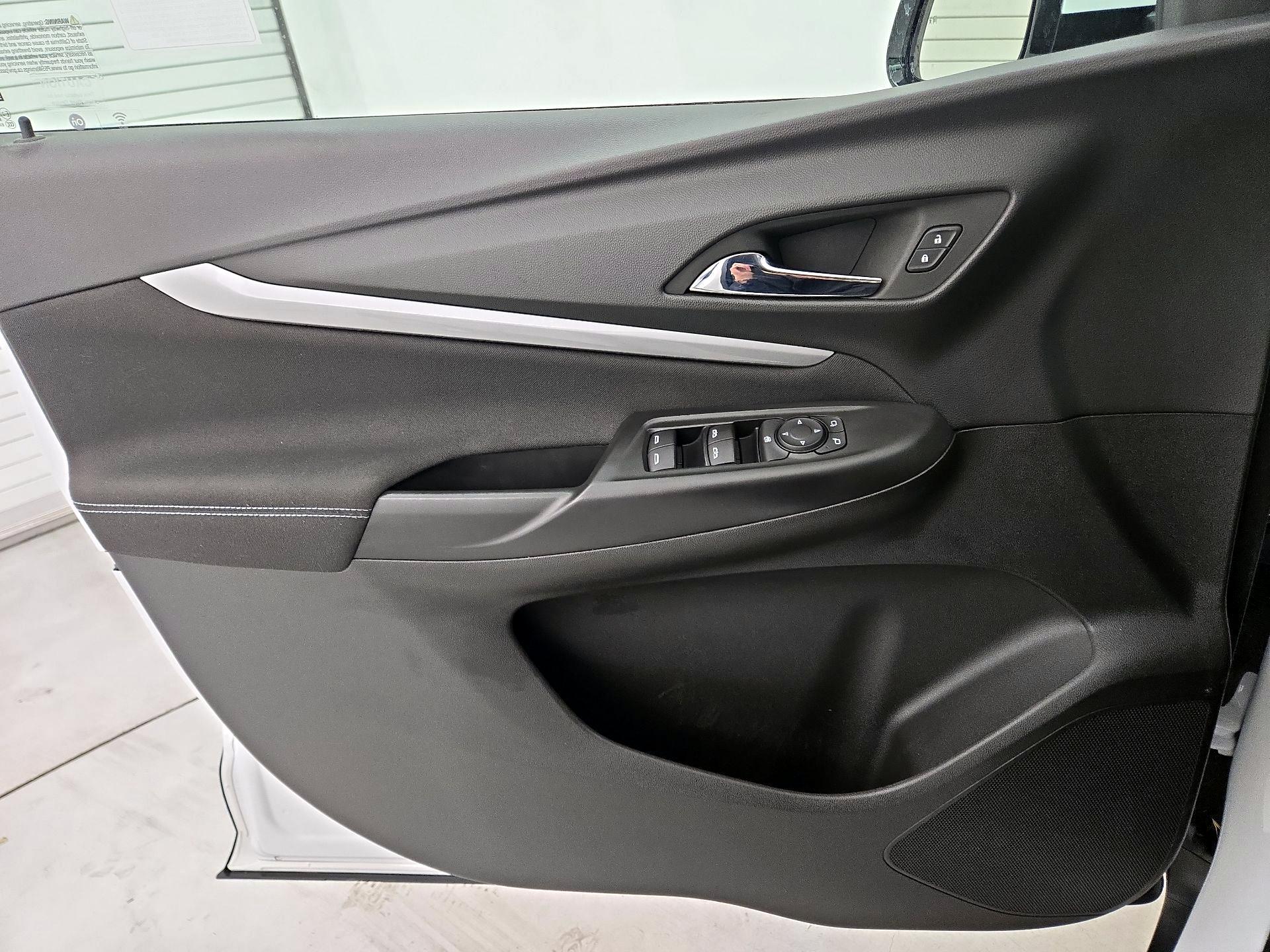 Thumbnail: 2023 Chevrolet Bolt EUV - 12