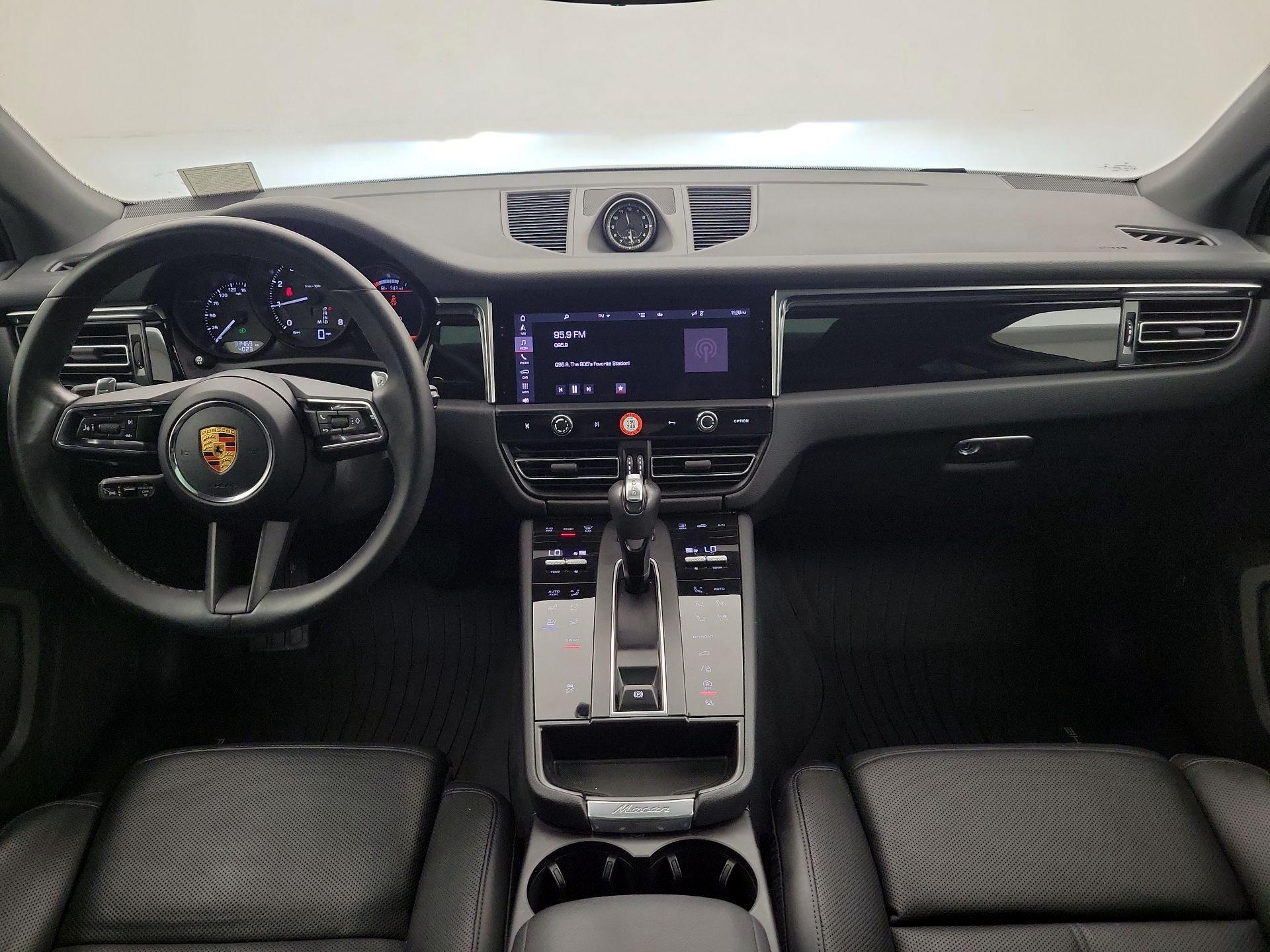 Thumbnail: 2023 Porsche Macan - 9
