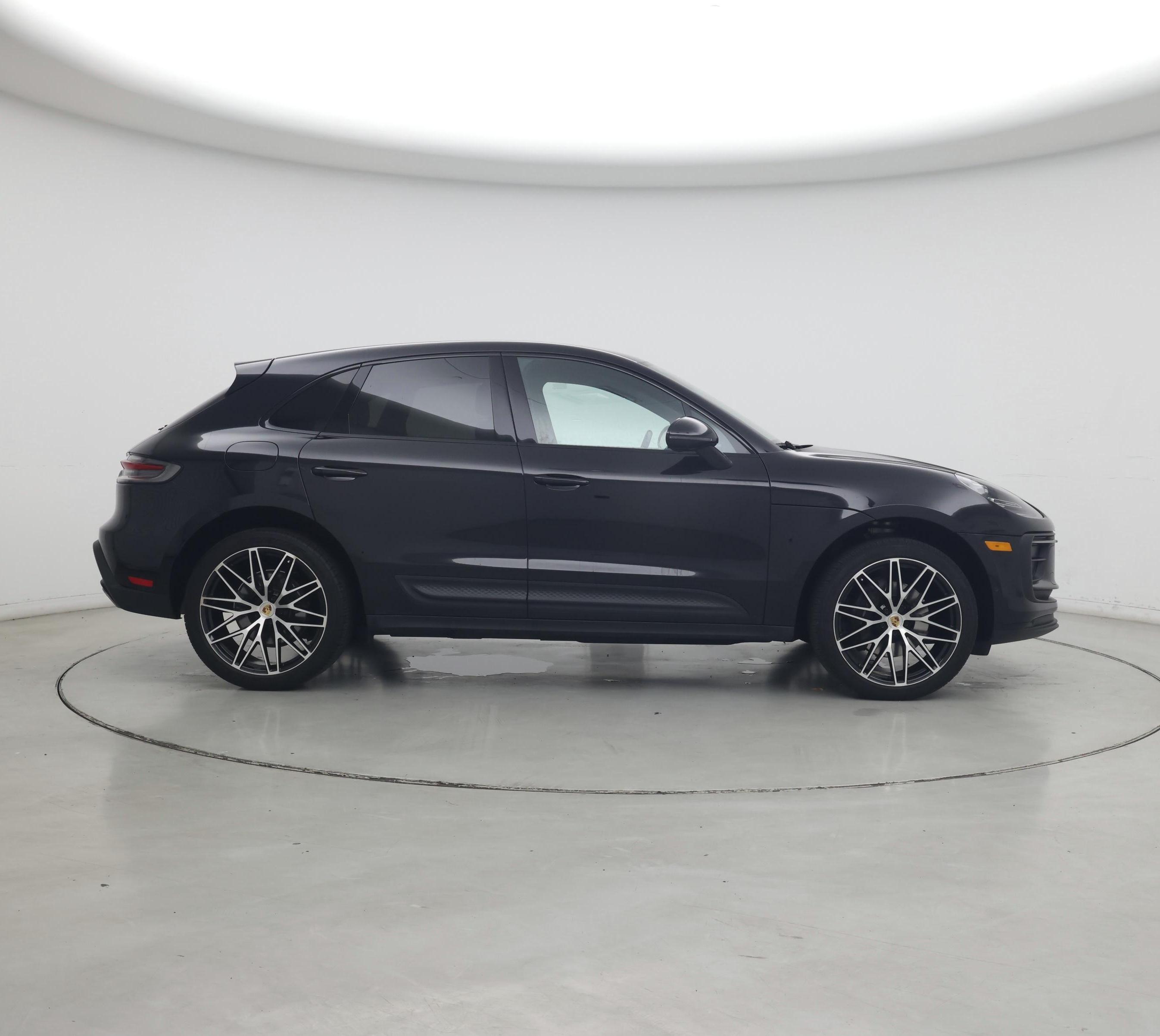 Thumbnail: 2023 Porsche Macan - 7
