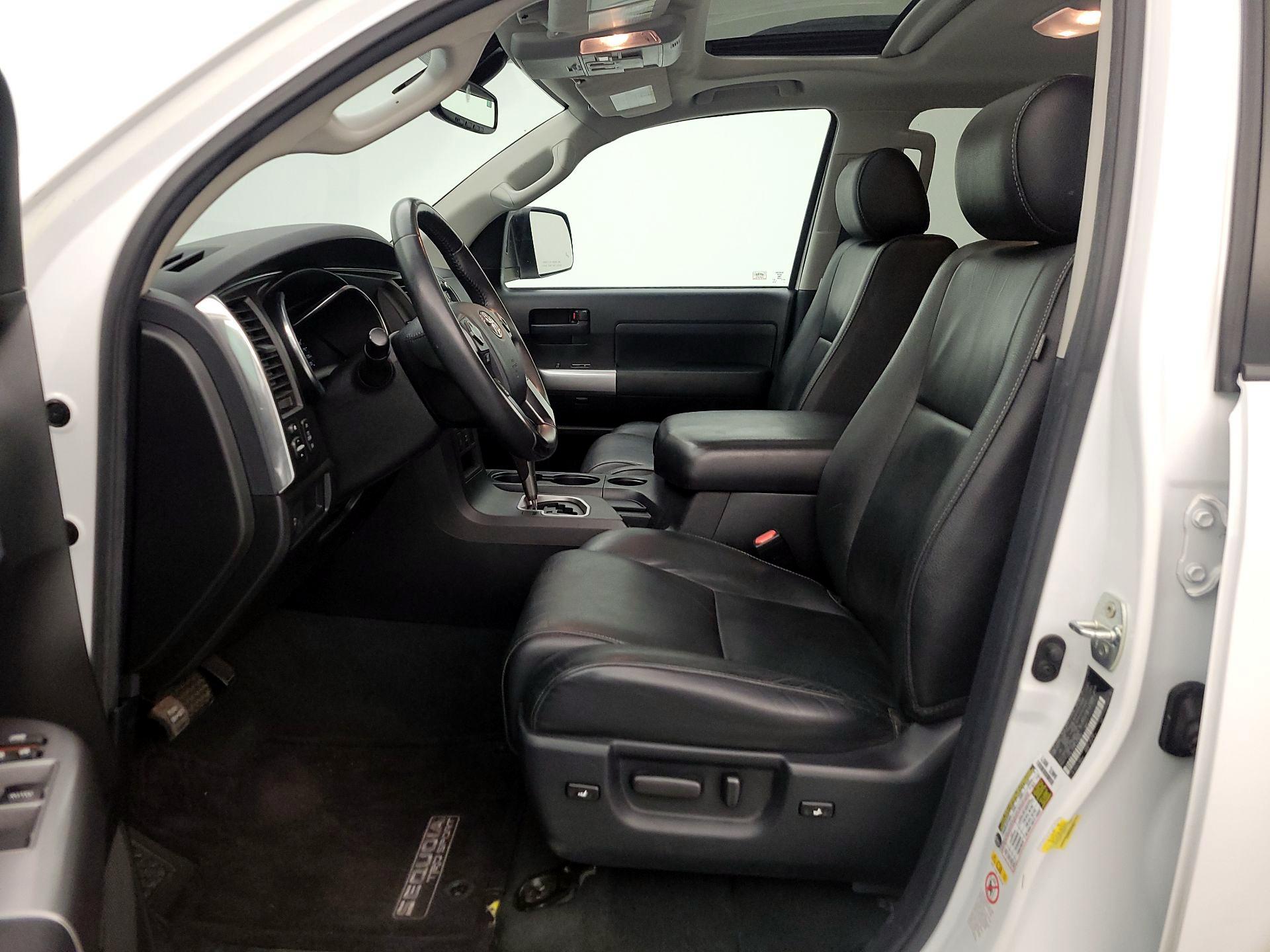 Thumbnail: 2020 Toyota Sequoia - 11