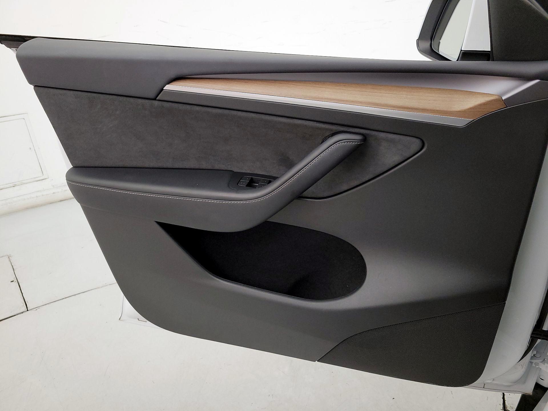 Thumbnail: 2024 Tesla Model Y - 12