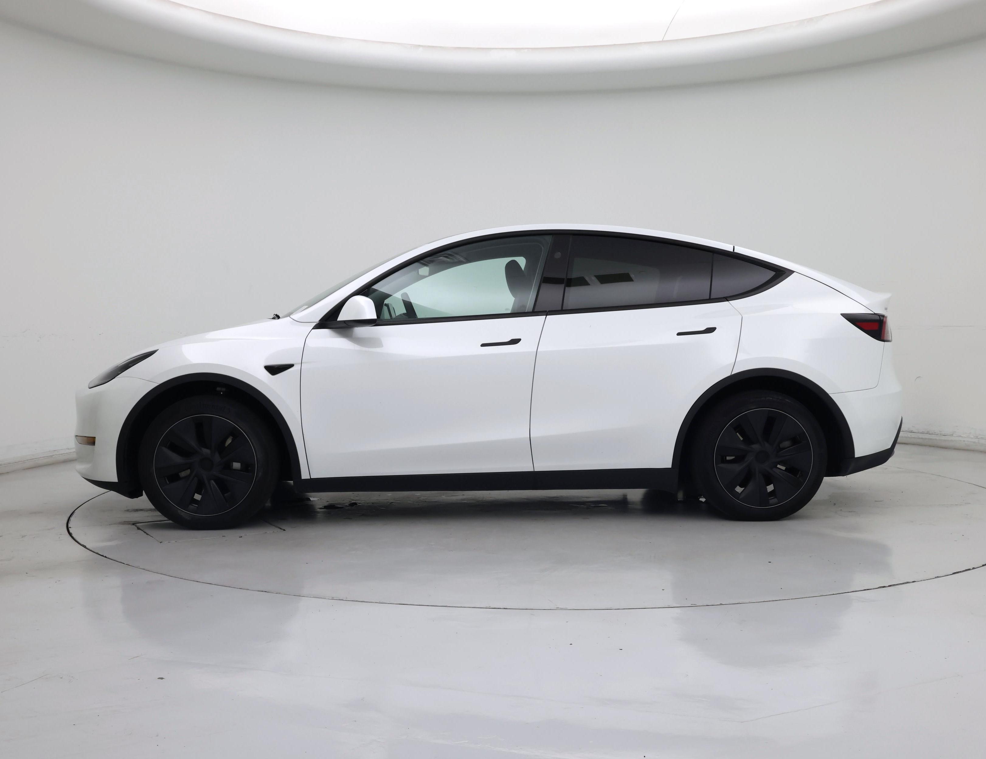 Thumbnail: 2024 Tesla Model Y - 3