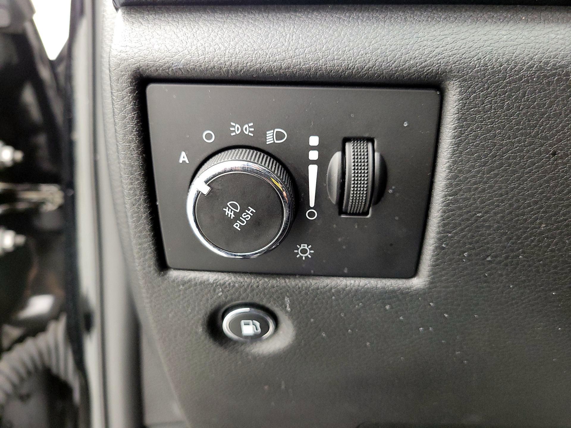 Thumbnail: 2019 Jeep Grand Cherokee - 13
