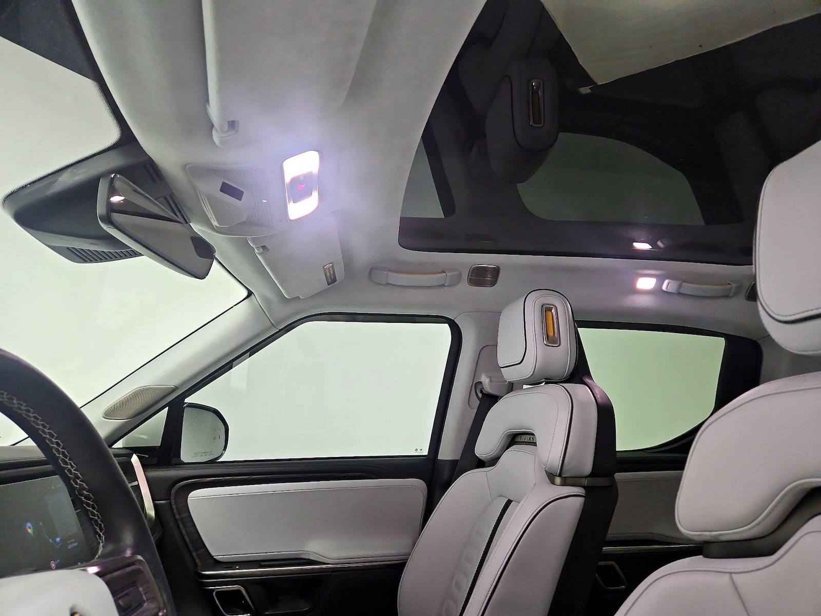 2023 Rivian R1T Adventure - Photo 19