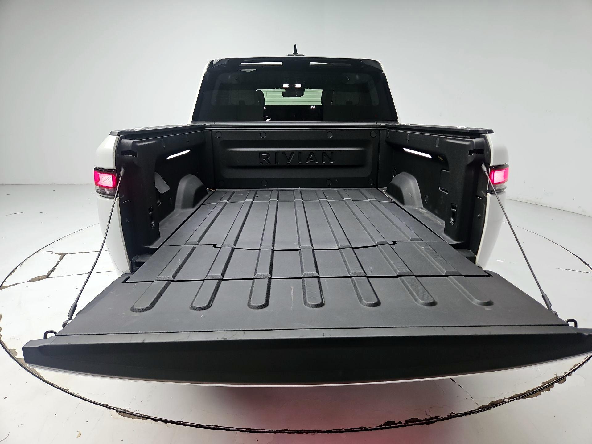 Thumbnail: 2023 Rivian R1T - 20