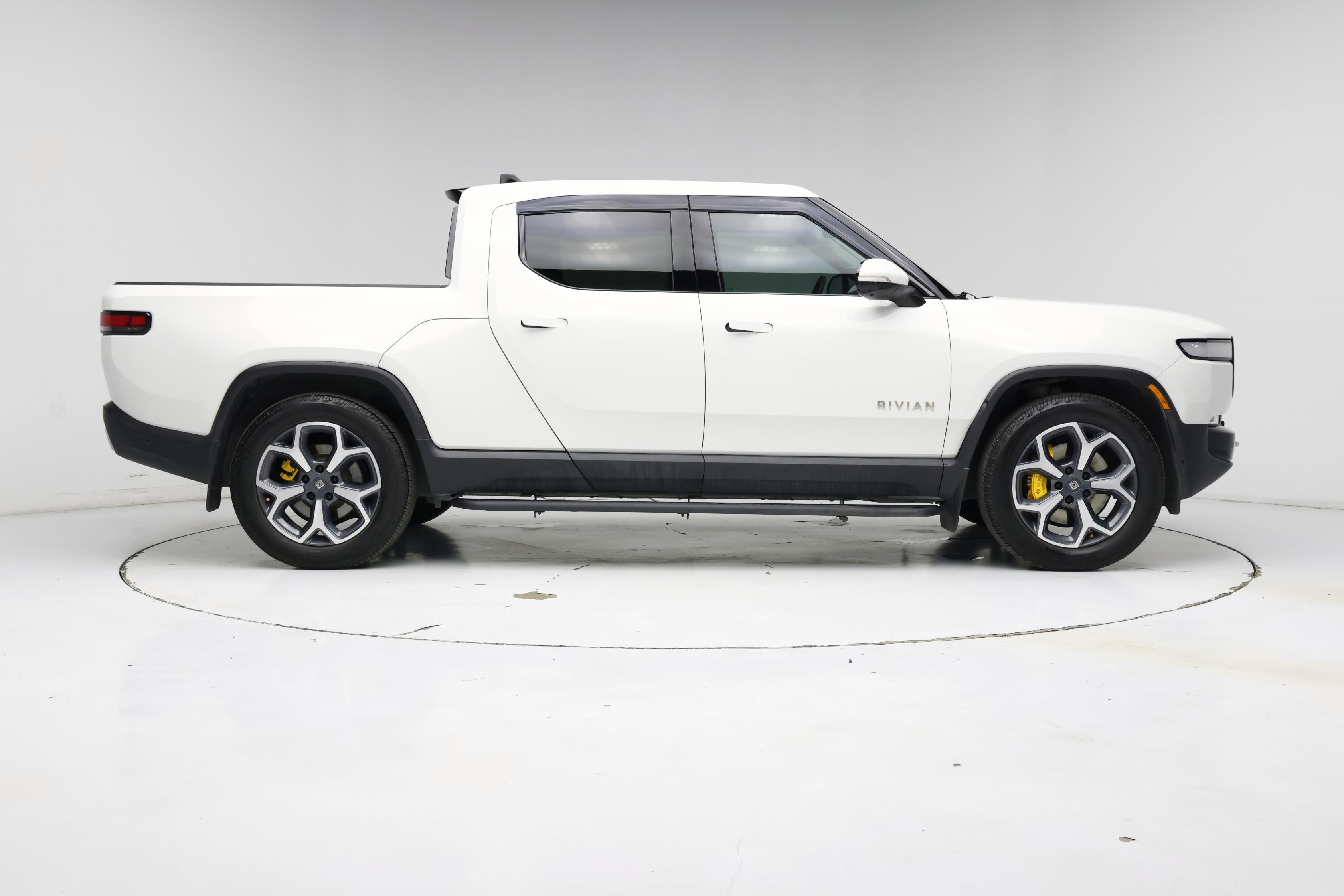 Thumbnail: 2023 Rivian R1T - 7
