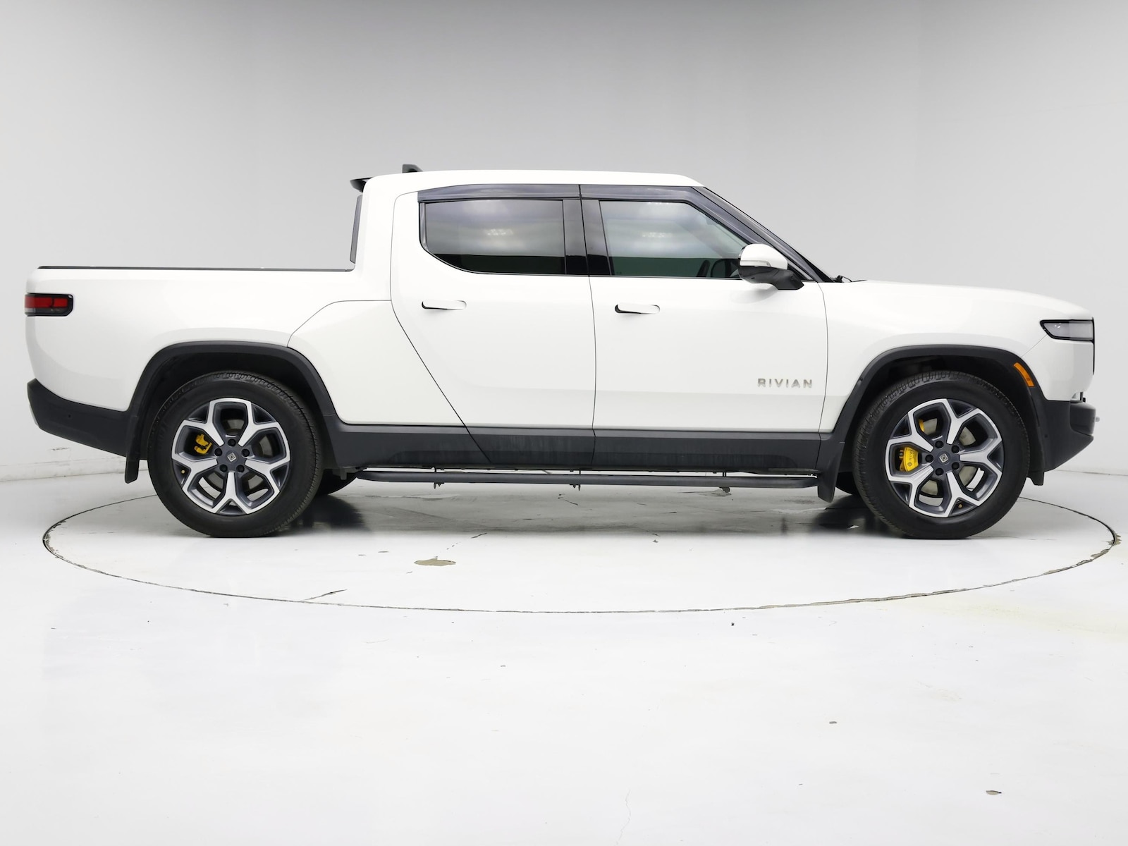 2023 Rivian R1T Adventure - Photo 8
