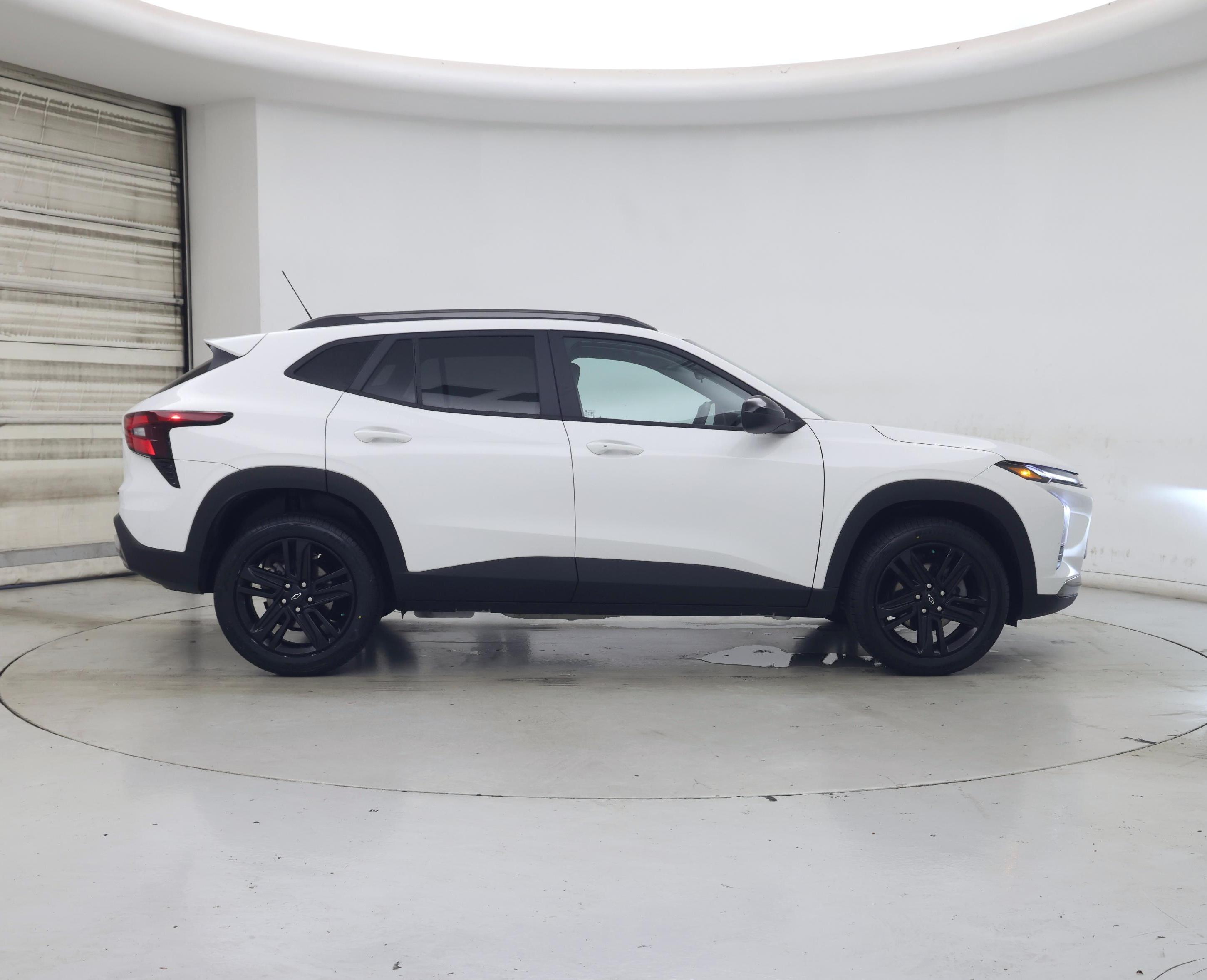 Thumbnail: 2024 Chevrolet Trax - 7