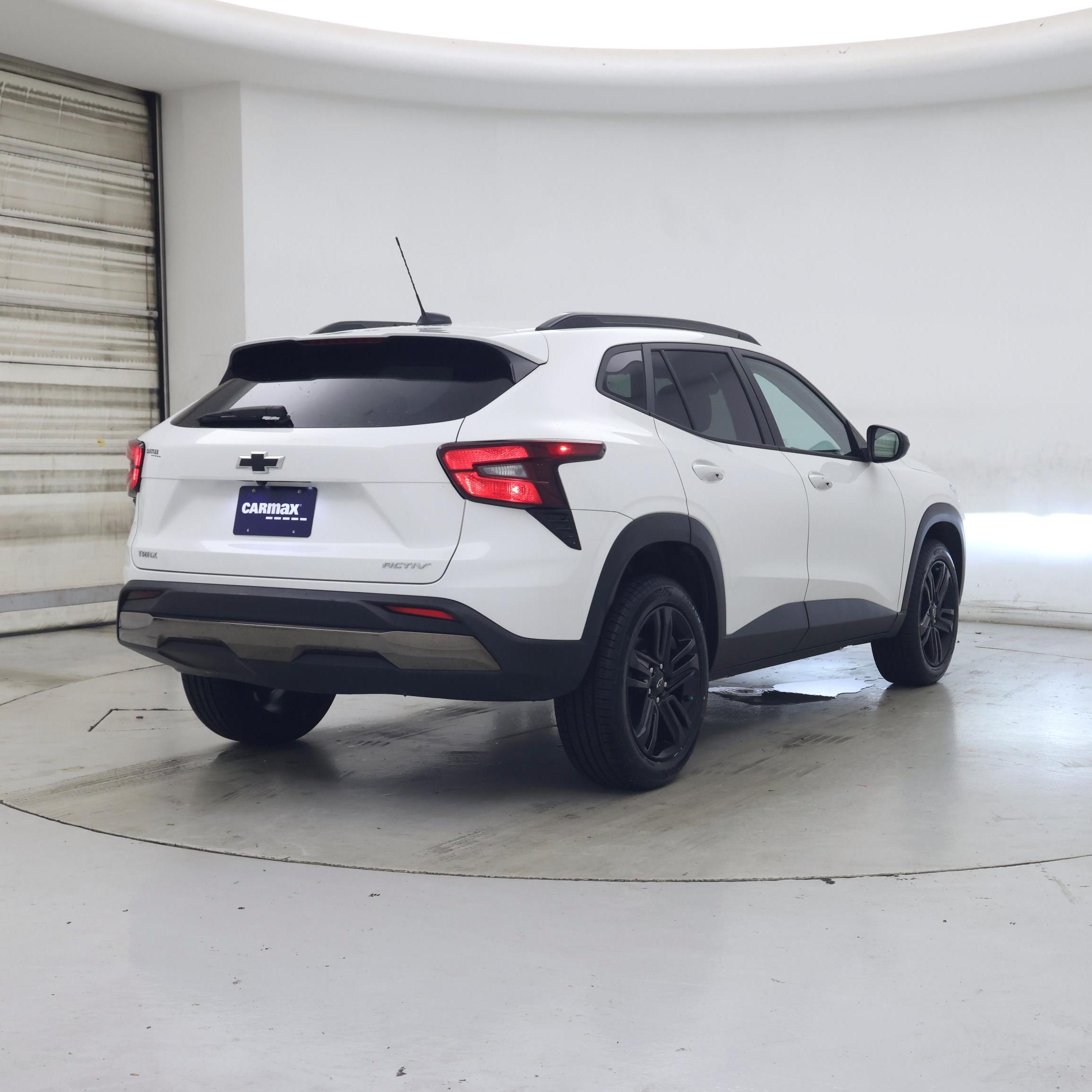 Thumbnail: 2024 Chevrolet Trax - 8