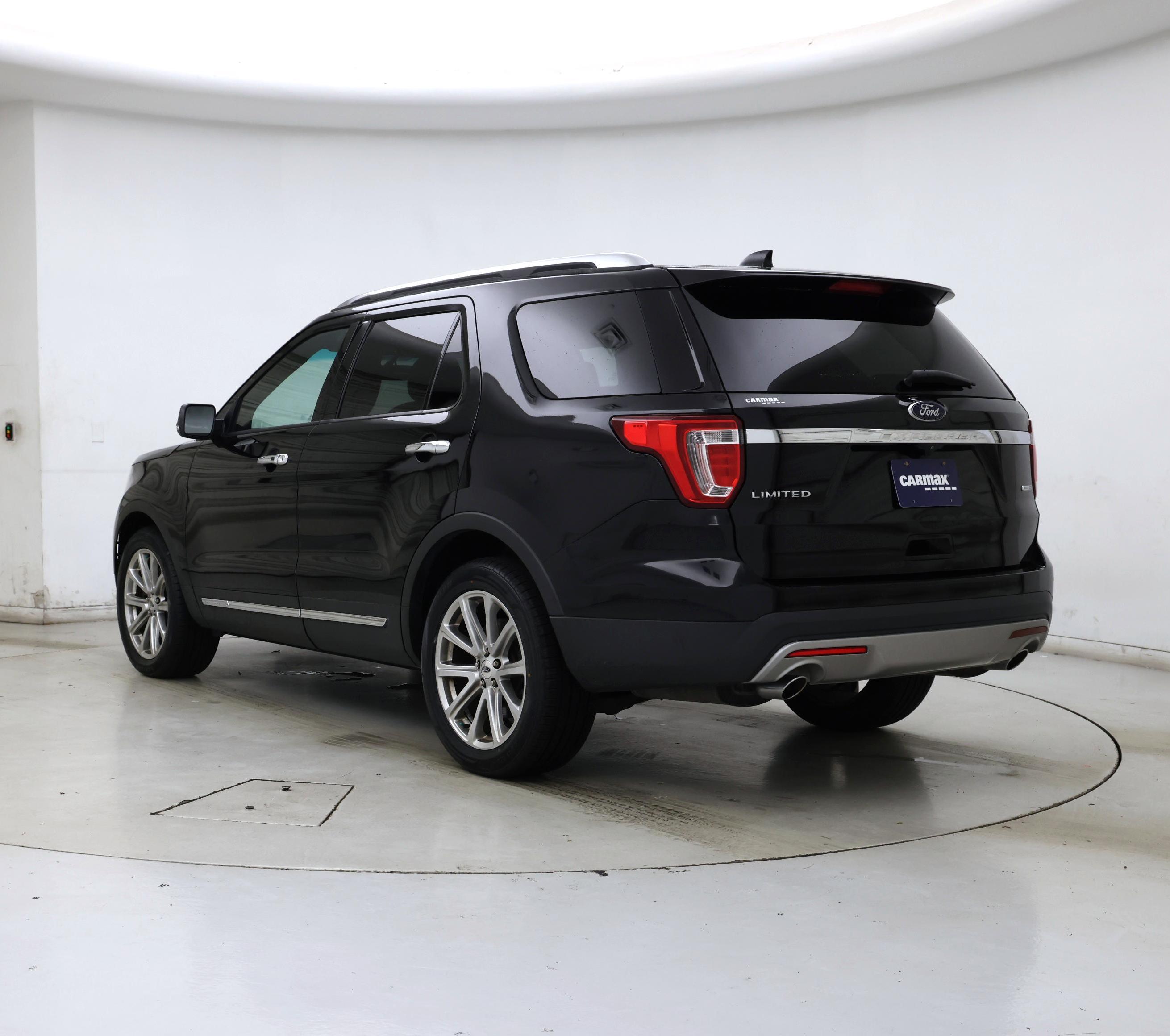 Thumbnail: 2017 Ford Explorer - 2