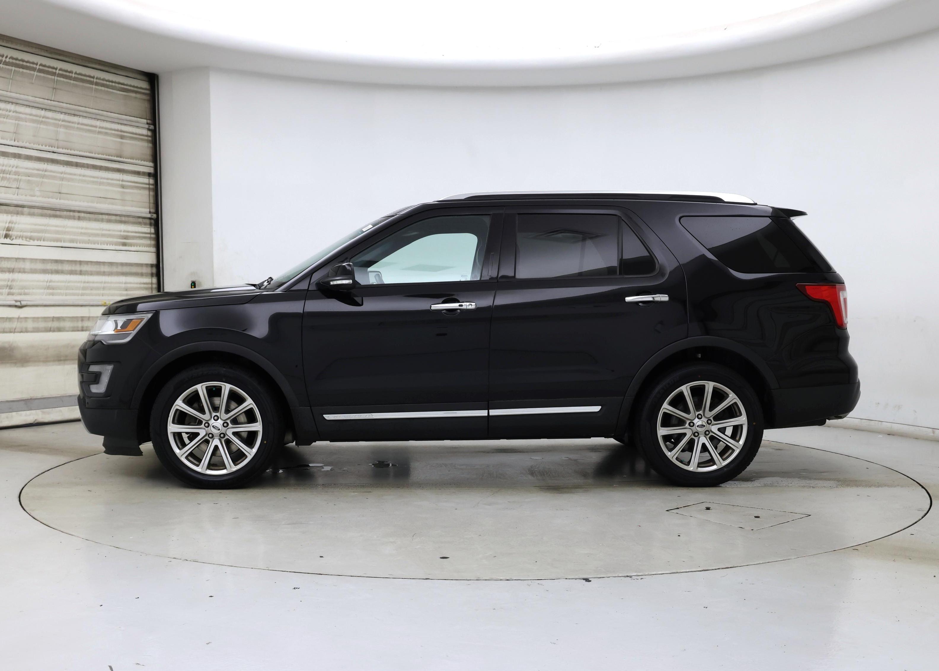 Thumbnail: 2017 Ford Explorer - 3
