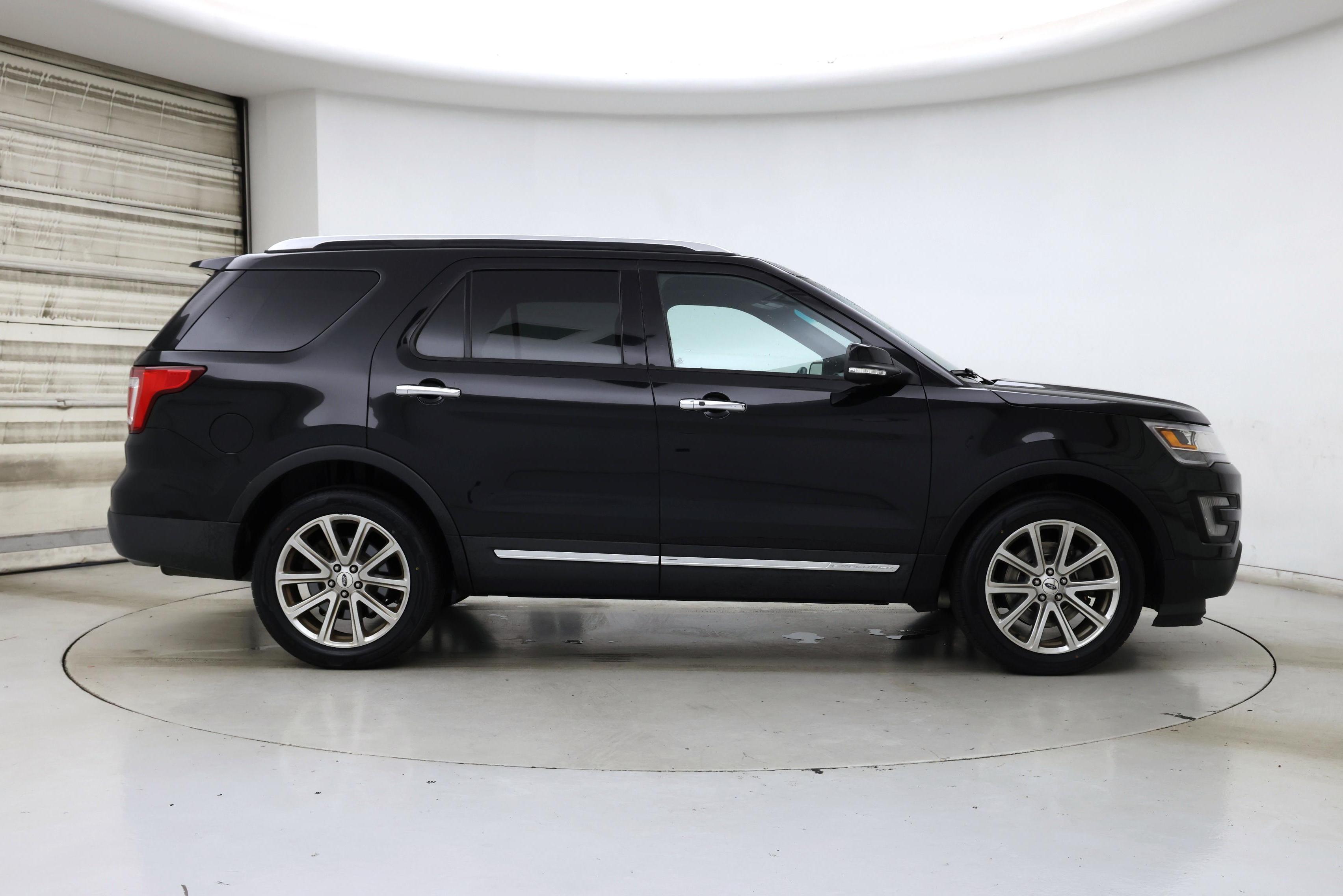 Thumbnail: 2017 Ford Explorer - 7