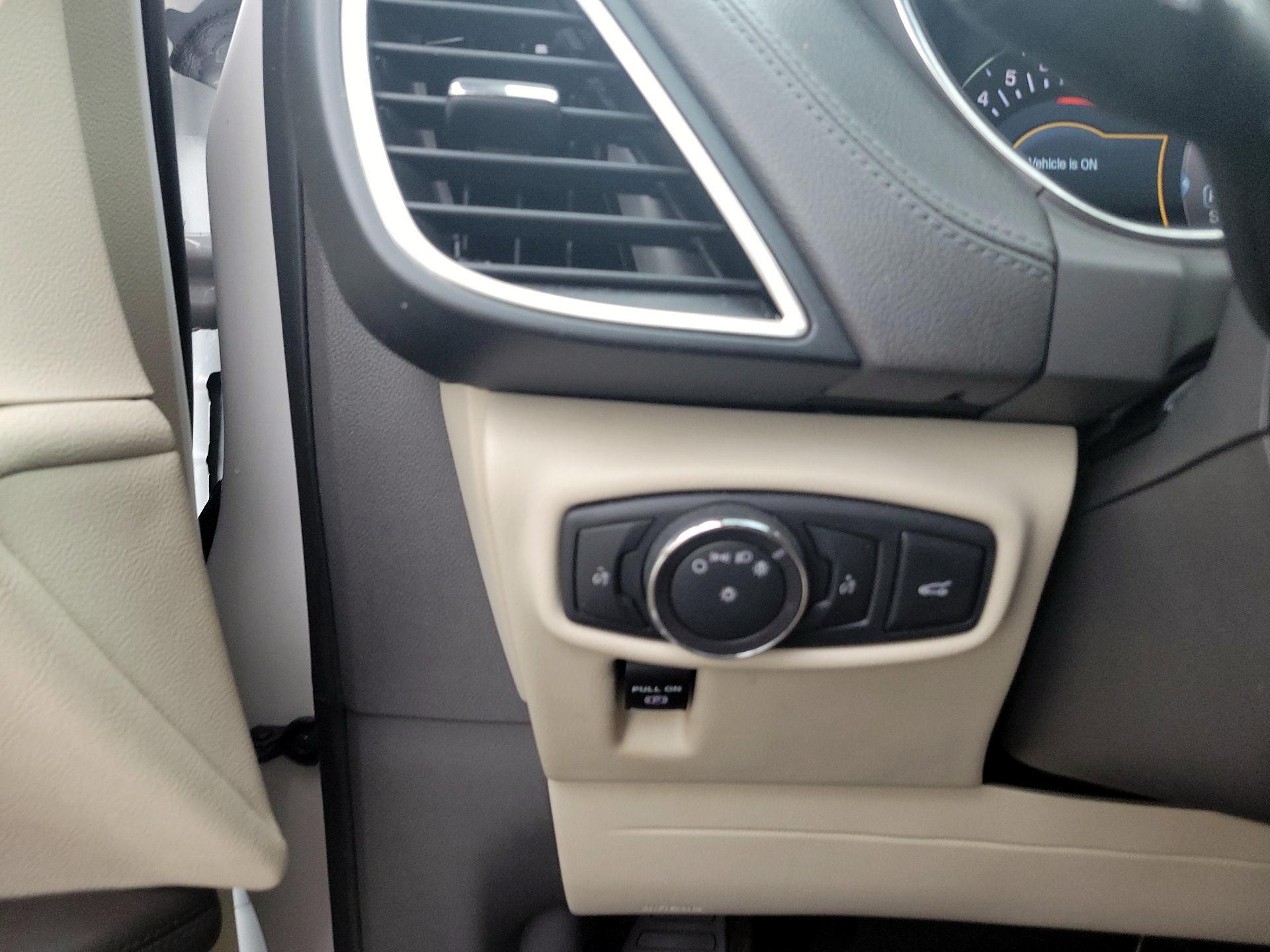 Thumbnail: 2018 Lincoln MKX - 13