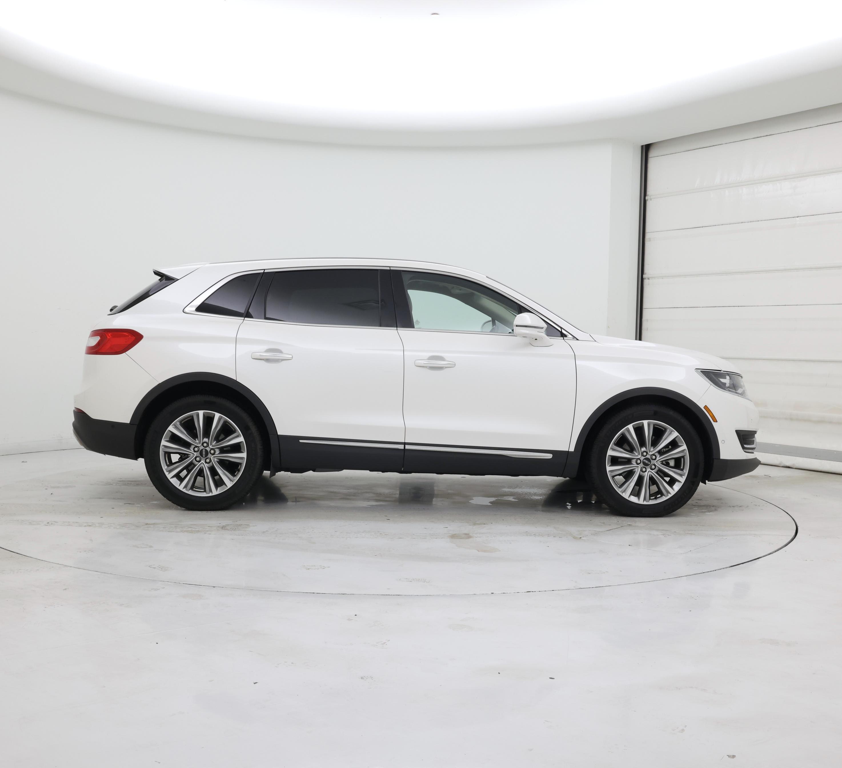Thumbnail: 2018 Lincoln MKX - 7
