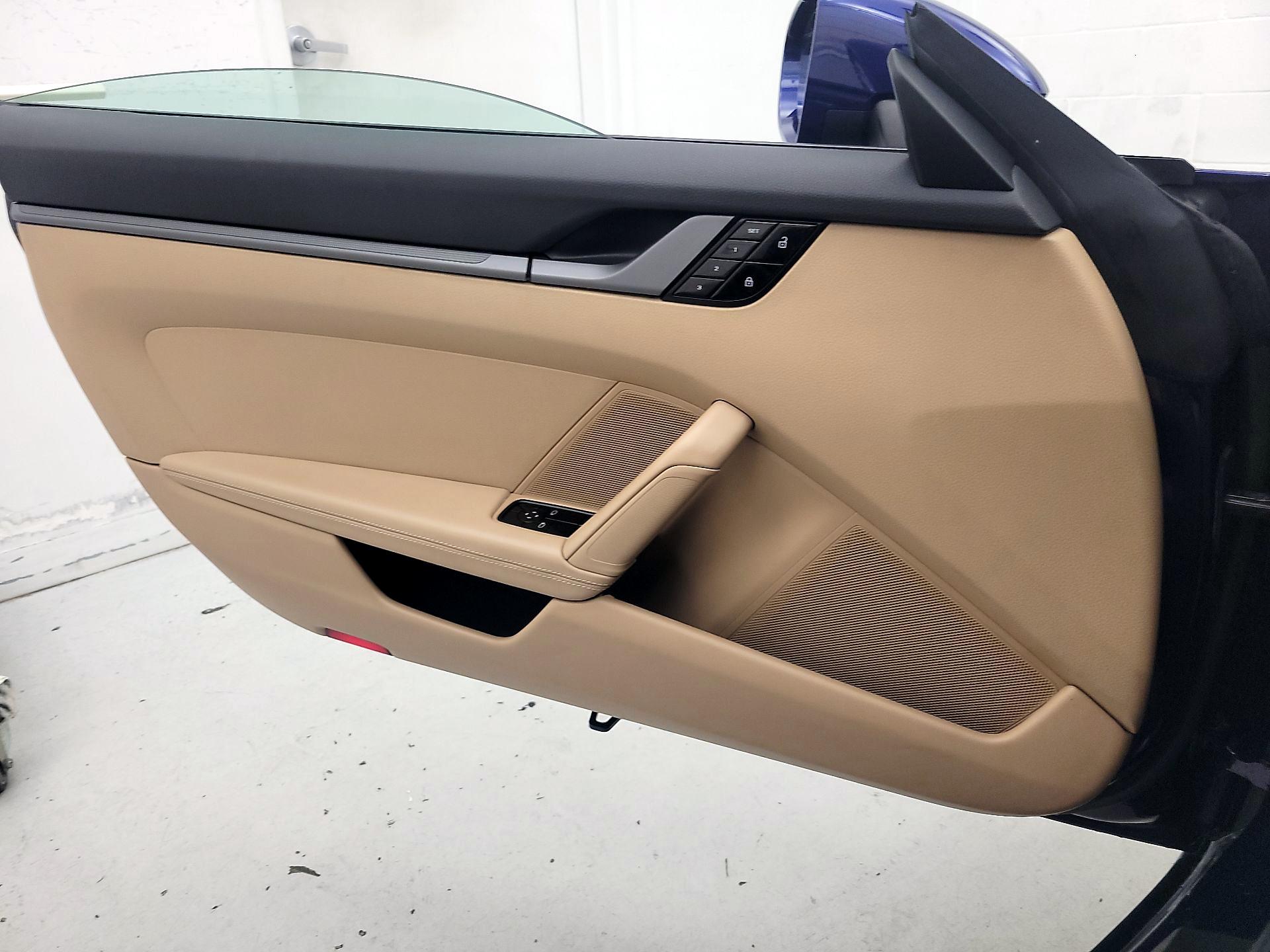Thumbnail: 2020 Porsche 911 - 12
