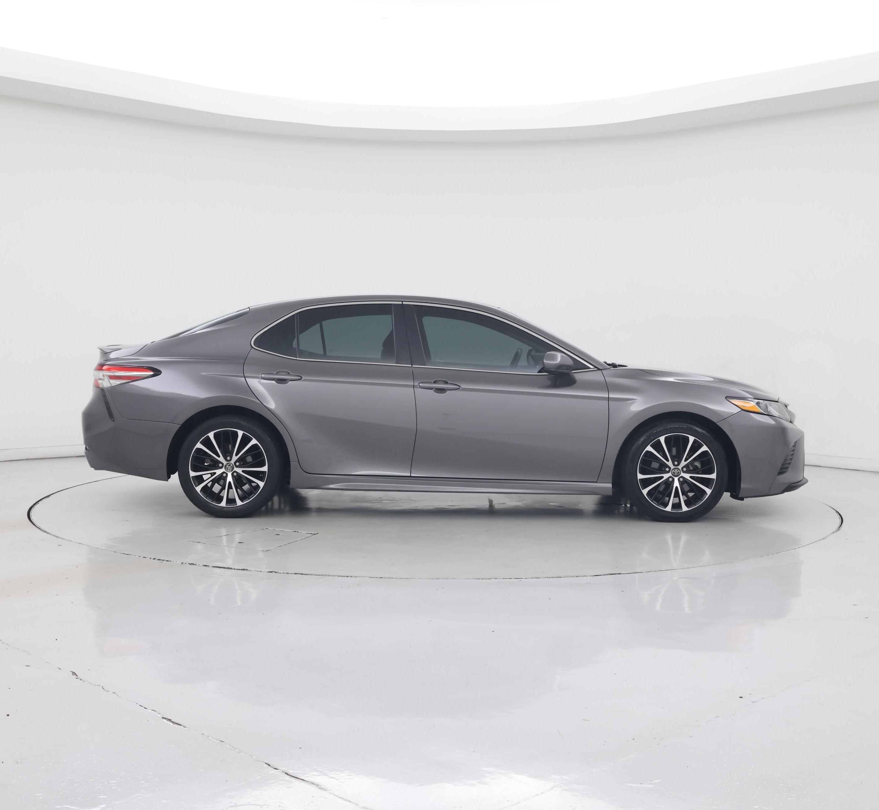 Thumbnail: 2018 Toyota Camry - 7