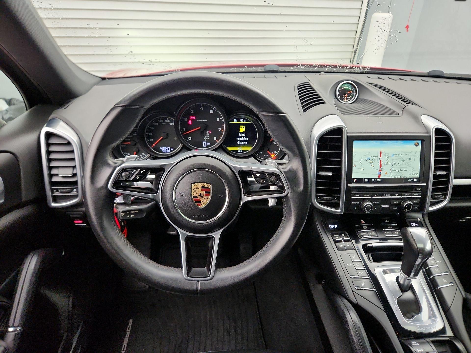Thumbnail: 2016 Porsche Cayenne - 10