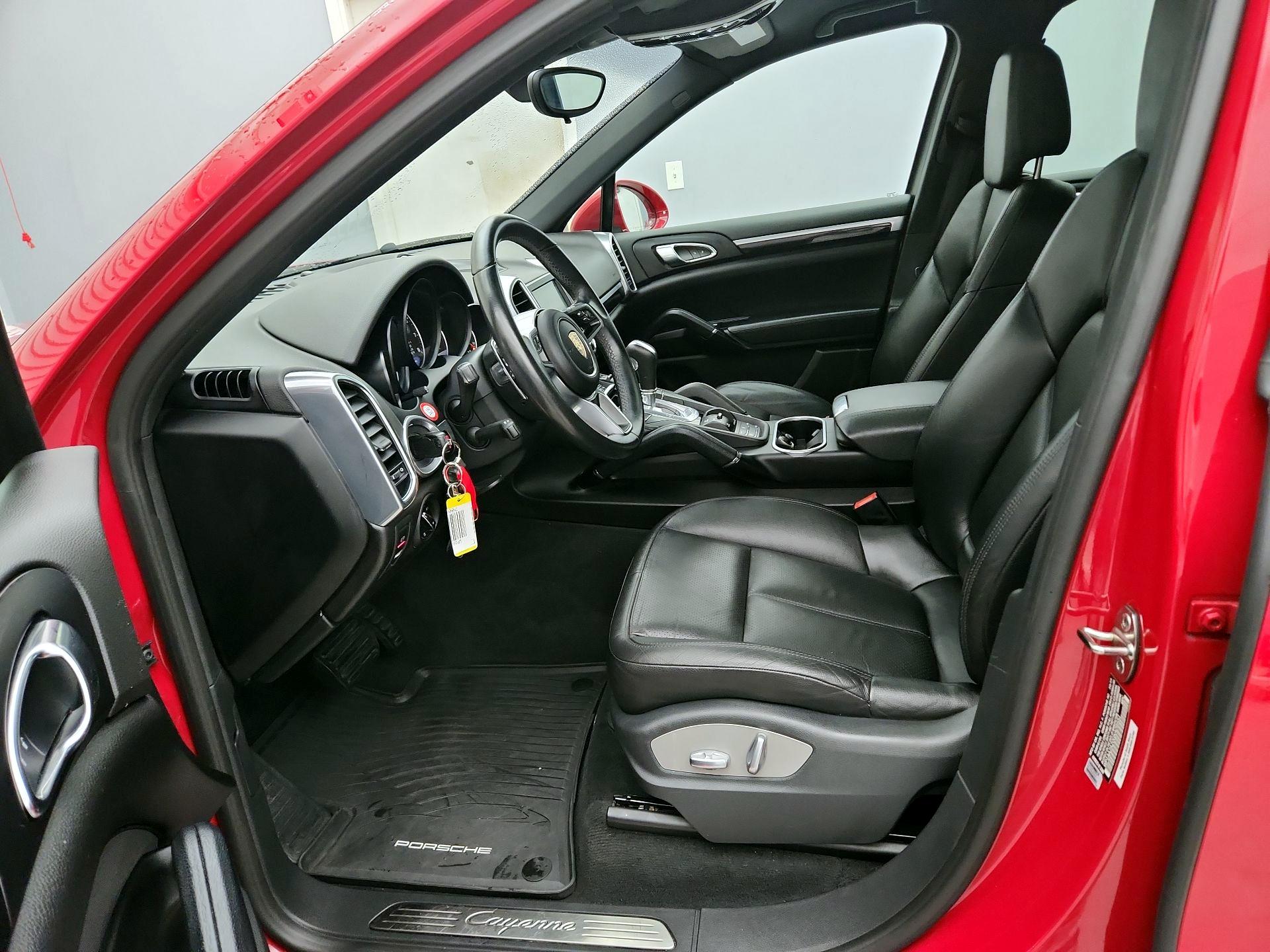 Thumbnail: 2016 Porsche Cayenne - 11