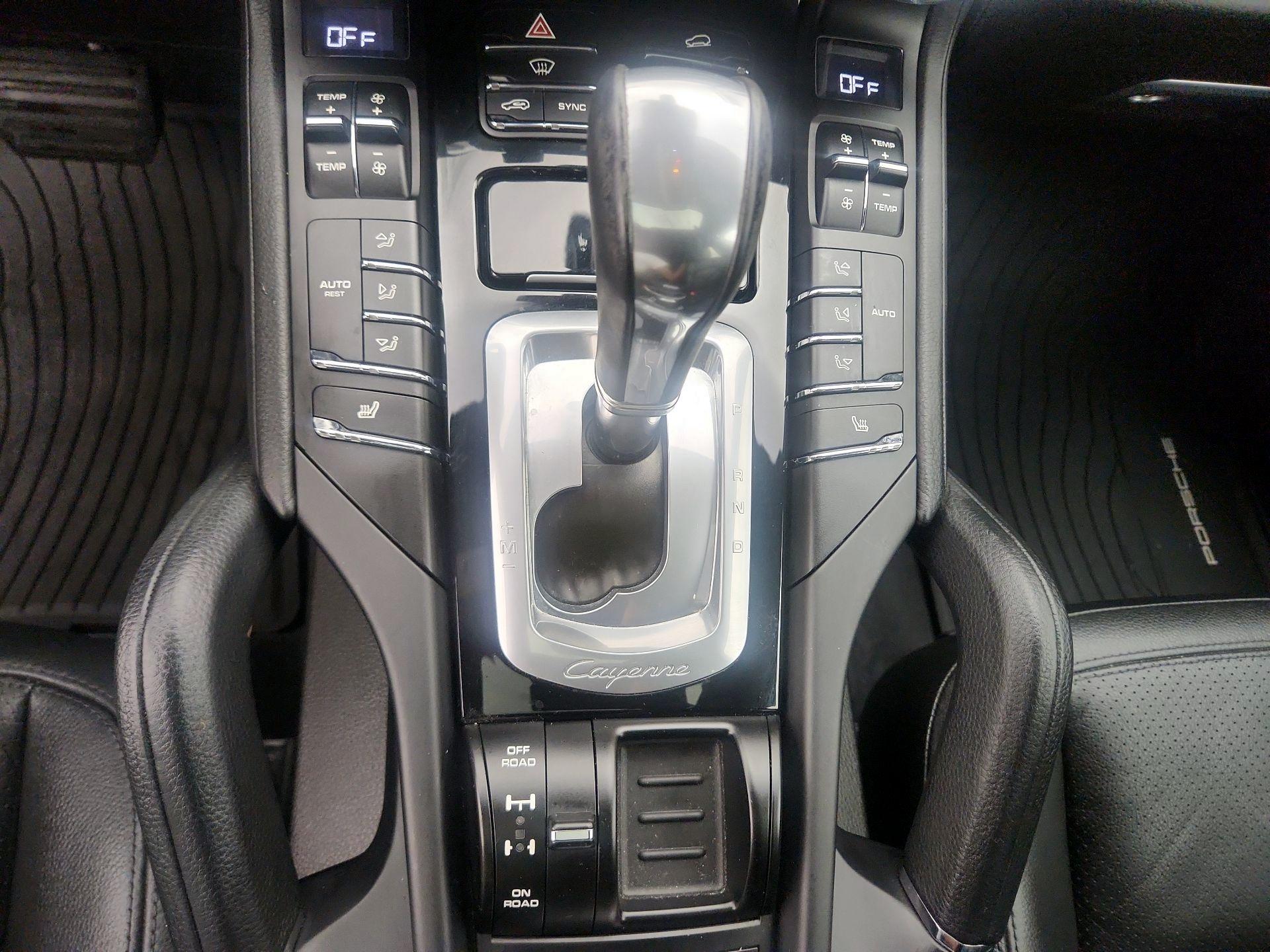 Thumbnail: 2016 Porsche Cayenne - 17