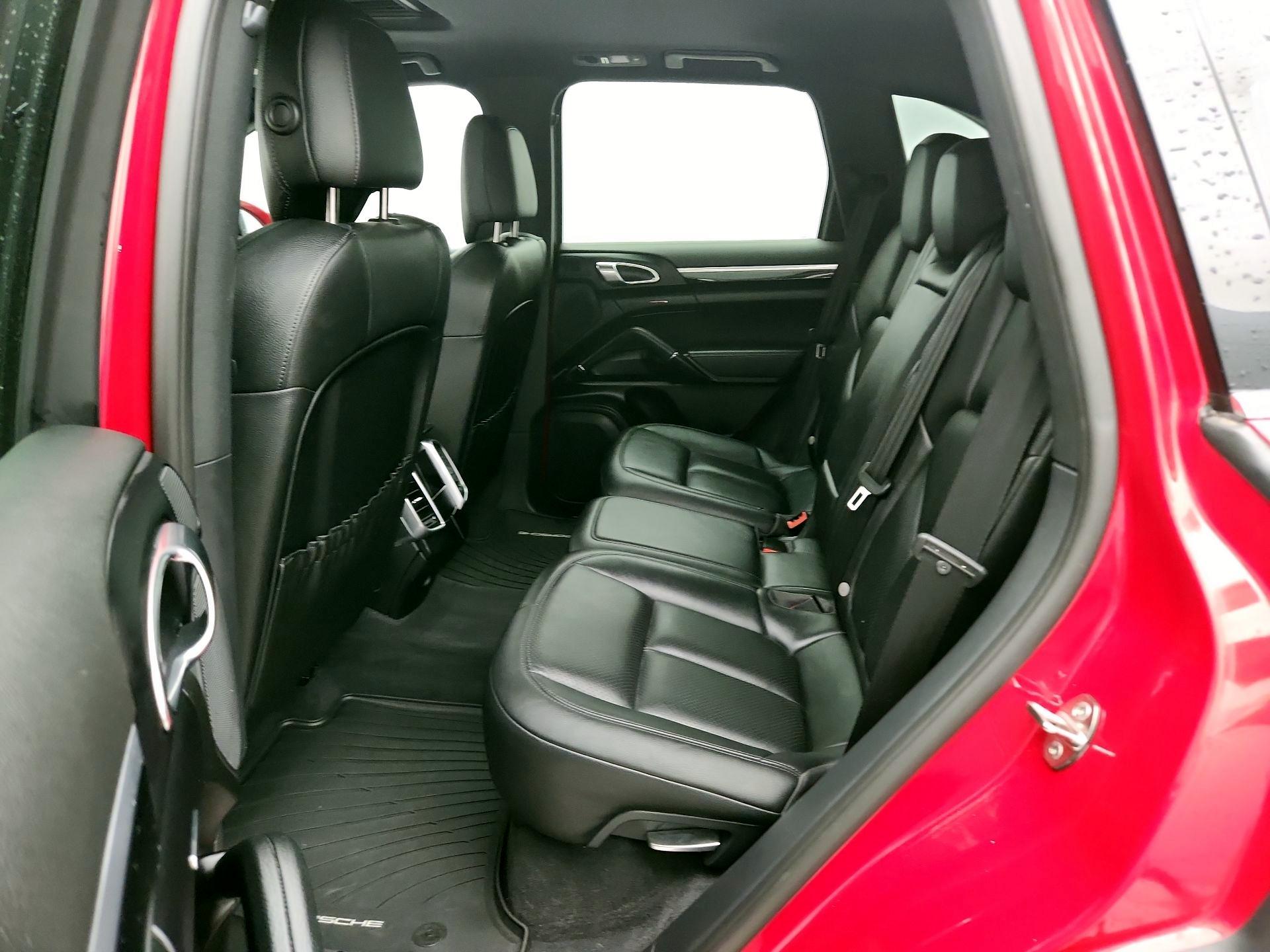 Thumbnail: 2016 Porsche Cayenne - 20