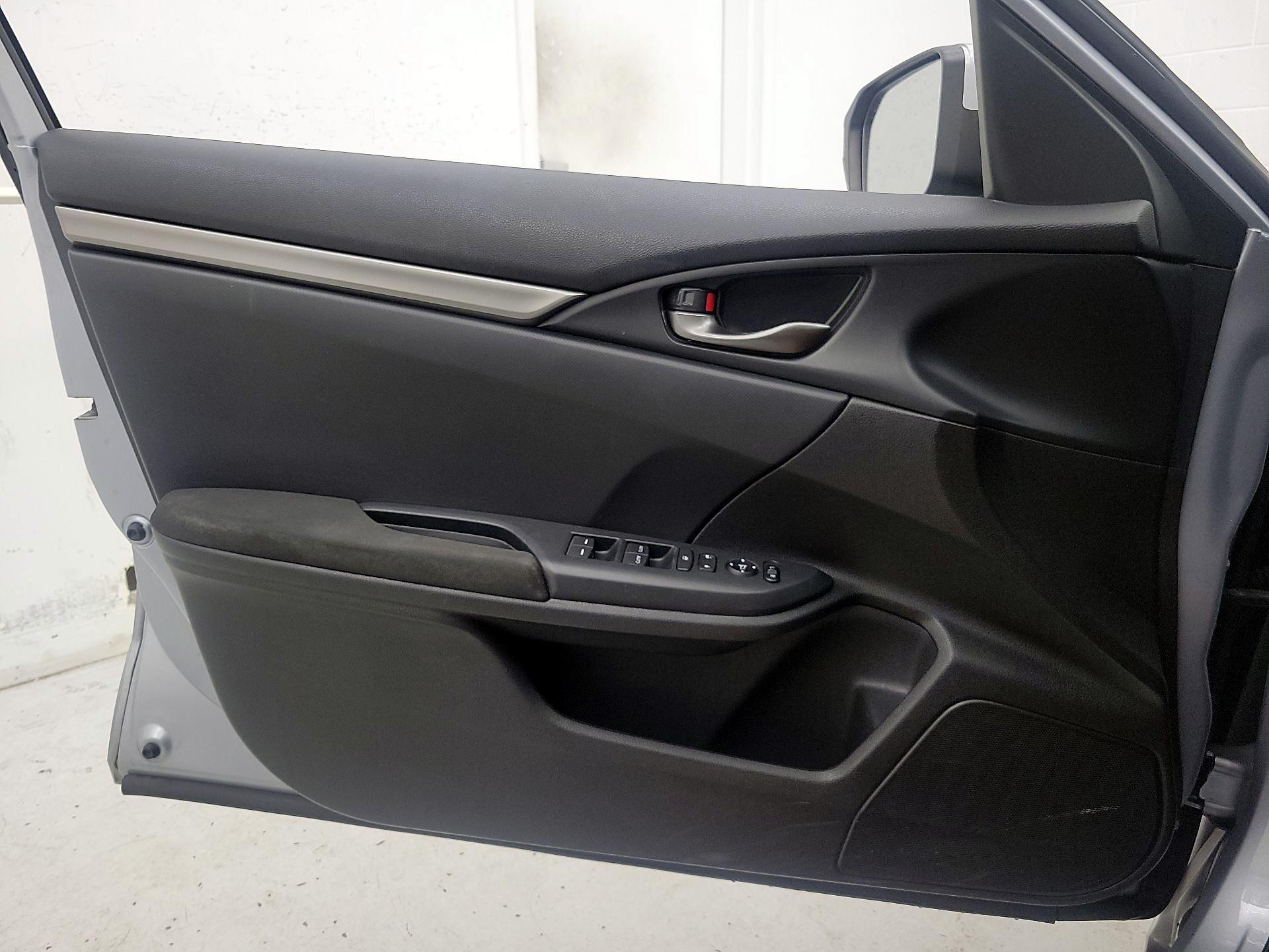 Thumbnail: 2018 Honda Civic - 12
