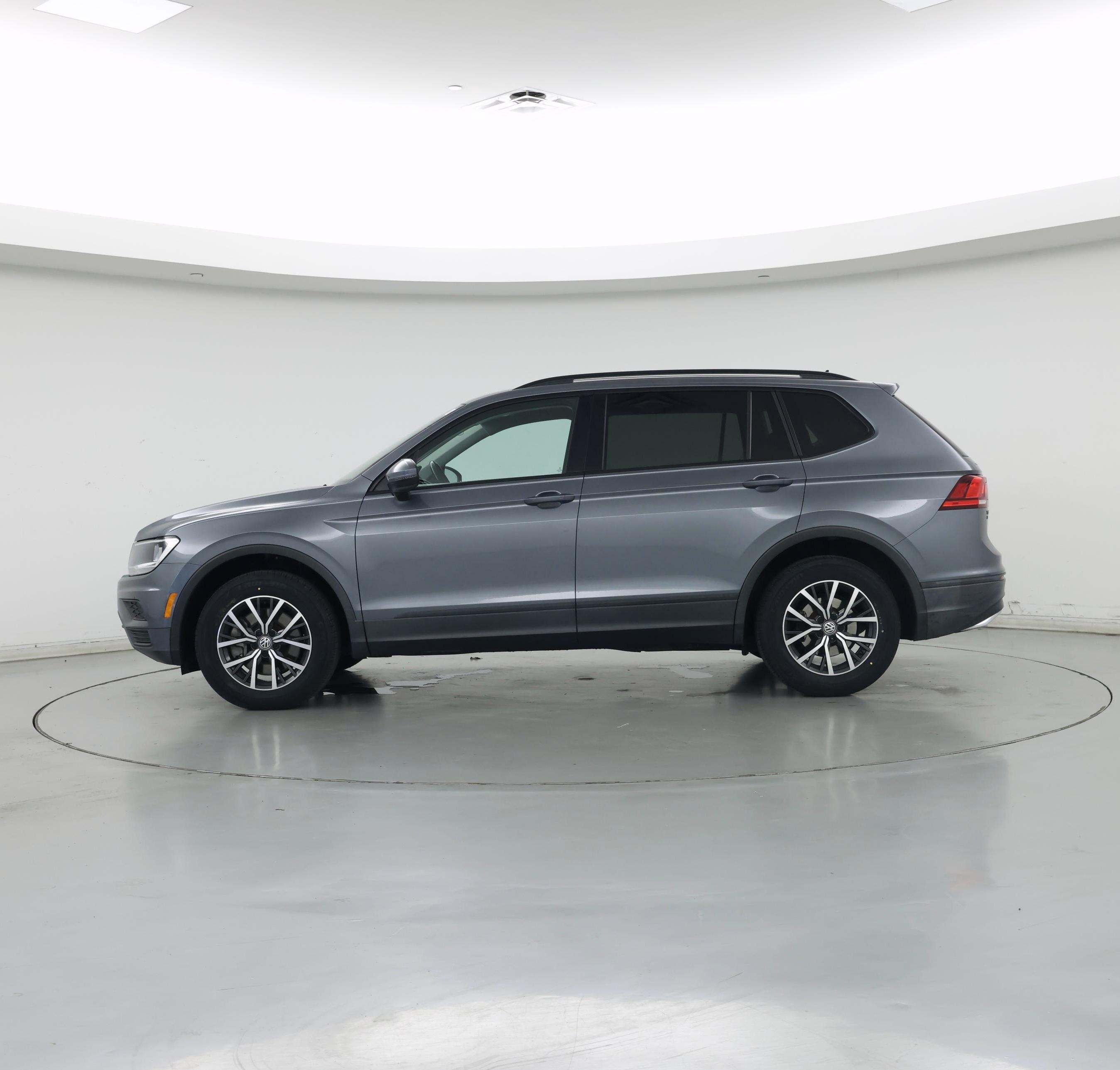 Thumbnail: 2019 Volkswagen Tiguan - 3