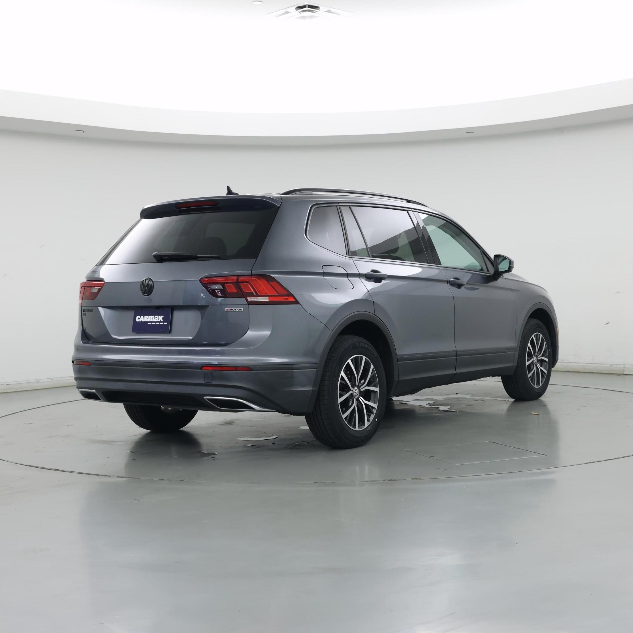 Thumbnail: 2019 Volkswagen Tiguan - 8