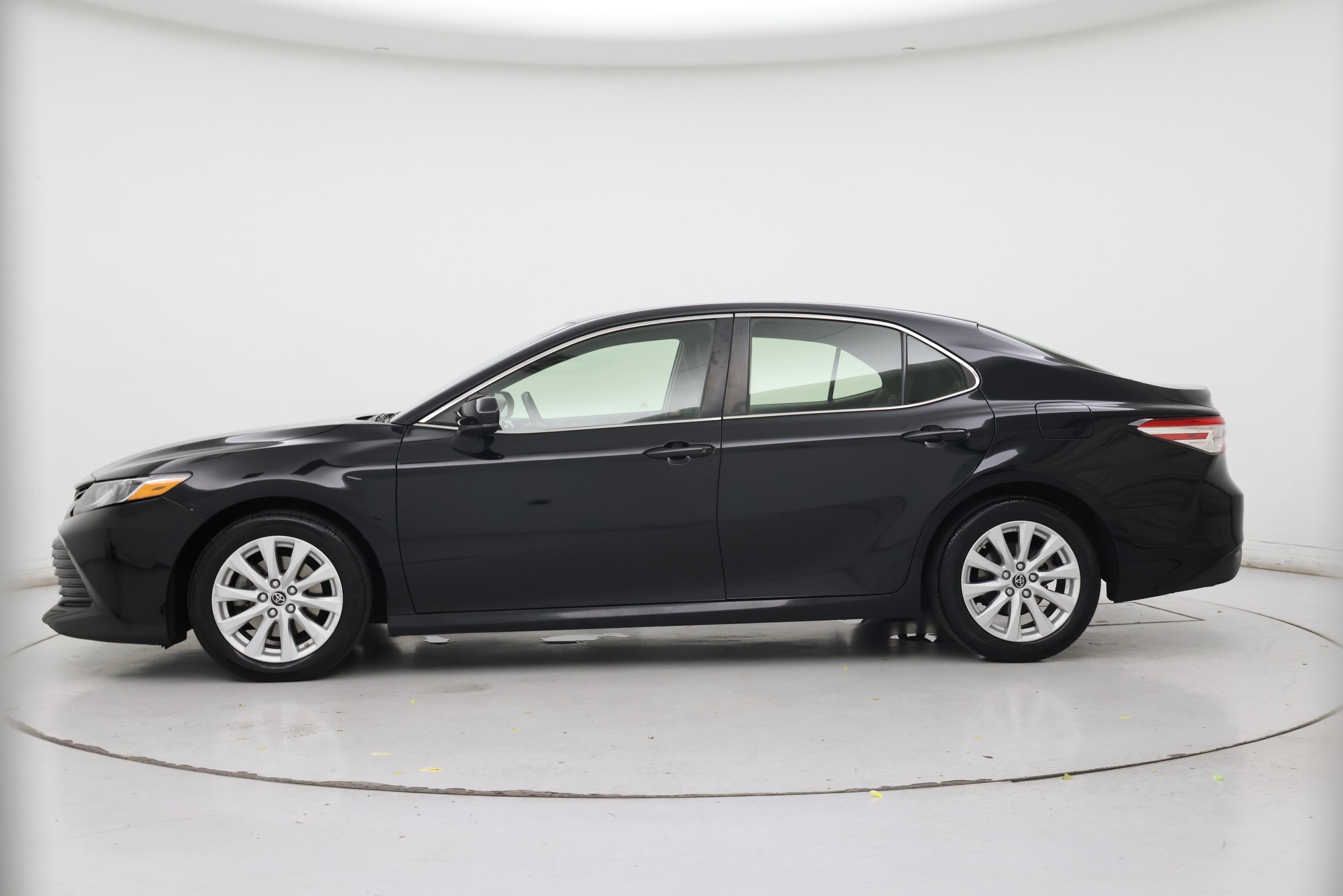 Thumbnail: 2018 Toyota Camry - 3