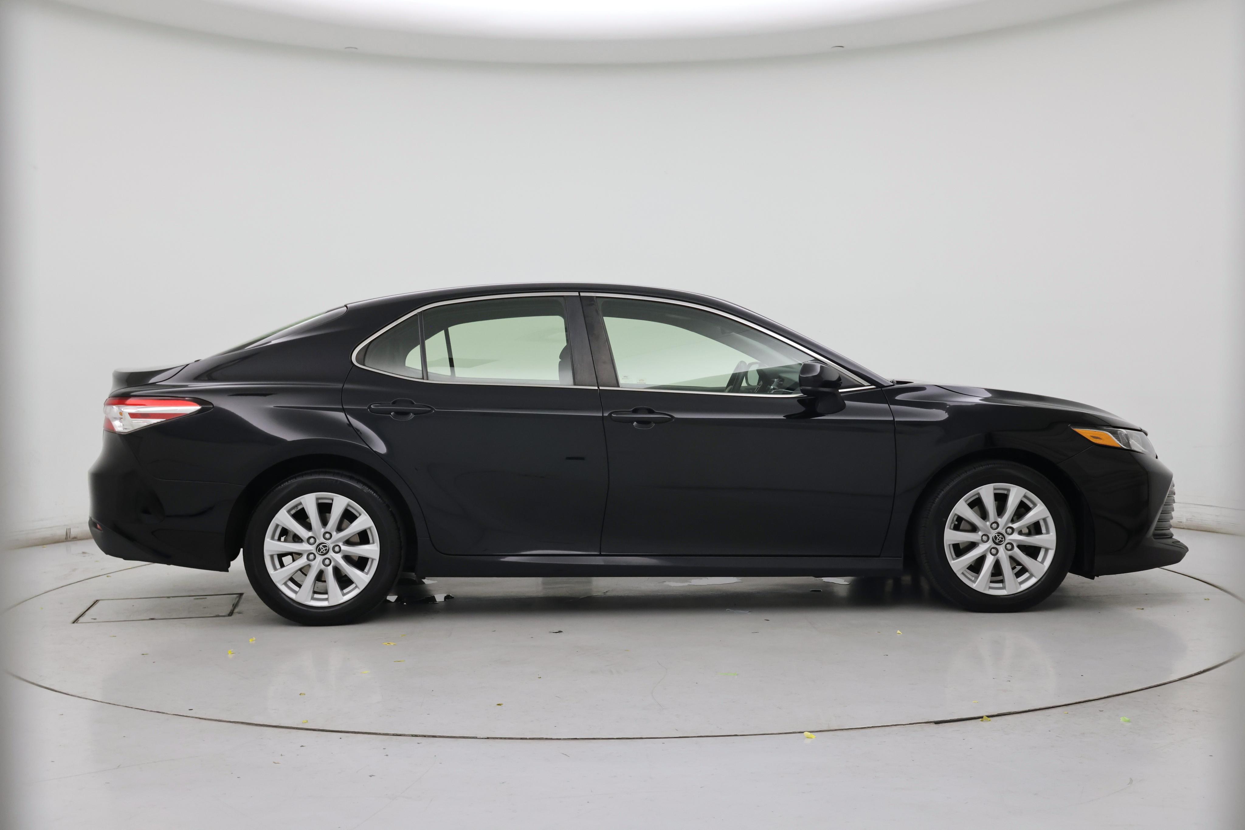 Thumbnail: 2018 Toyota Camry - 7