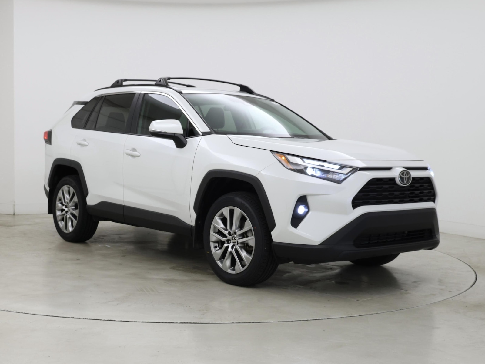 2024 Toyota RAV4 XLE Premium - Photo 2