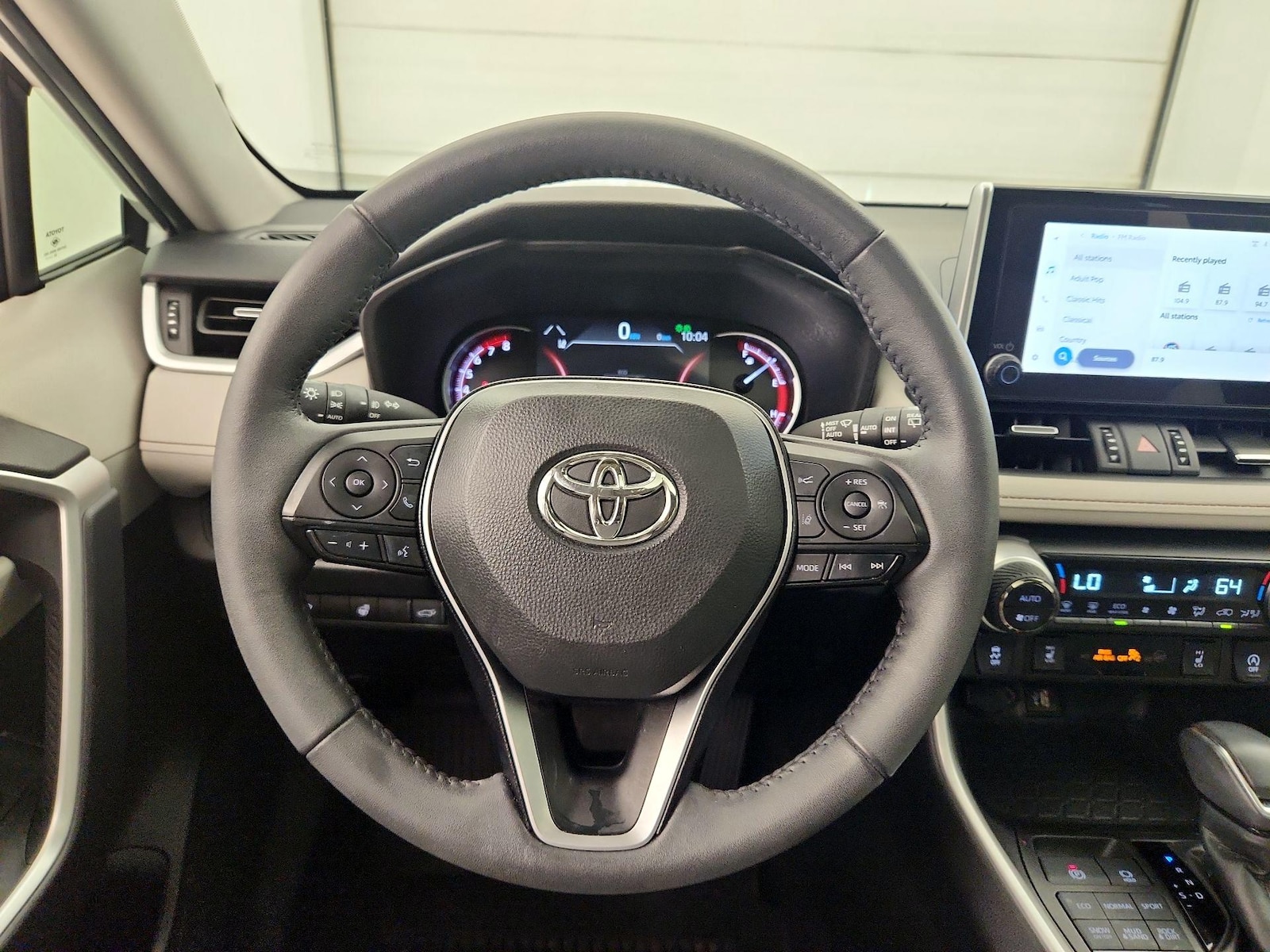 2024 Toyota RAV4 XLE Premium - Photo 11